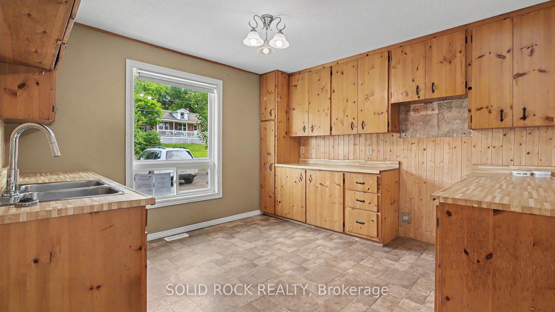 Photo 5 of 1372 Village Road, East Ferris, Astorville — HOMEH
