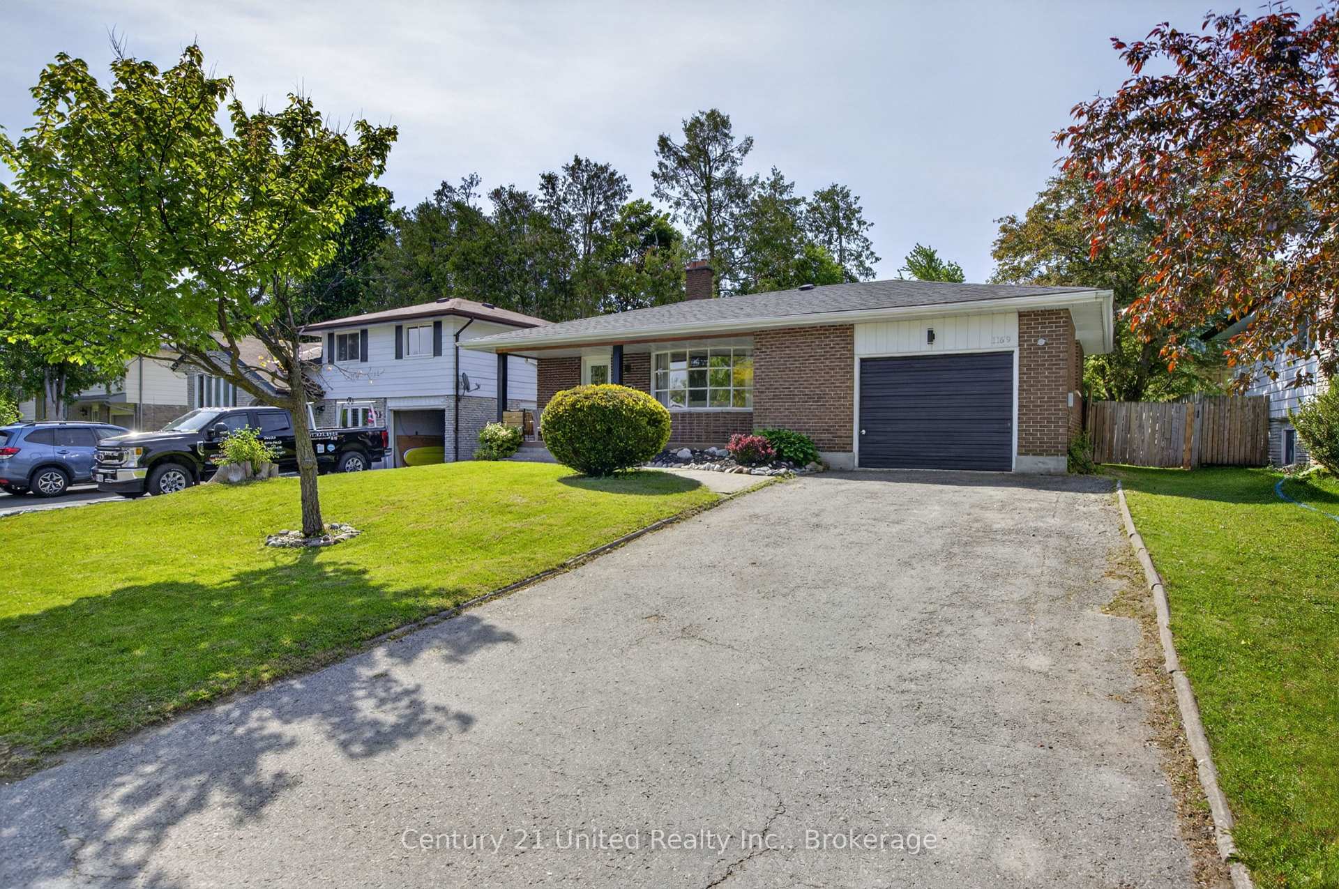 Photo 2 of 1169 Danita Boulevard, Peterborough, Monaghan Ward 2 — HOMEH