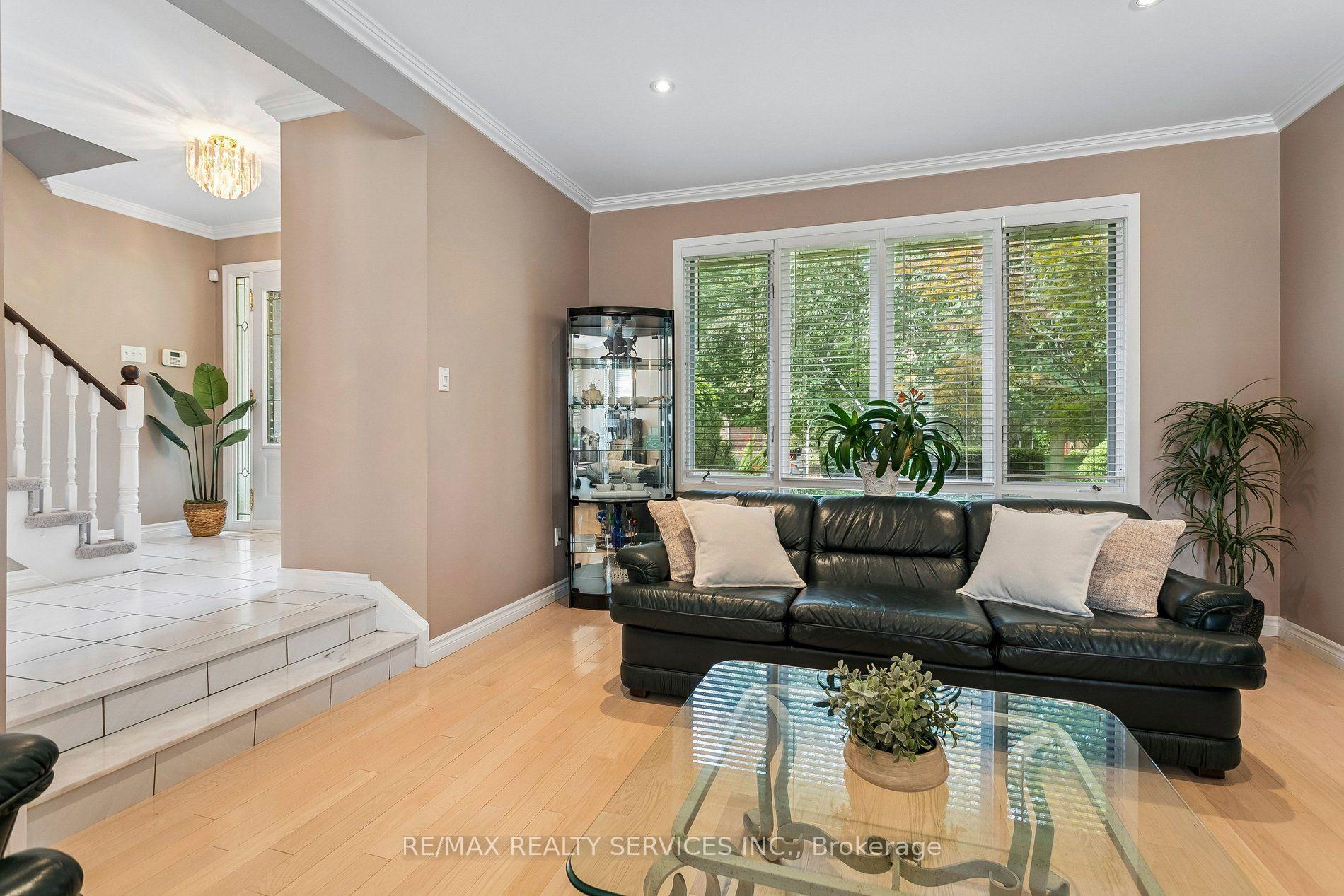 Photo 7 of 11 Longbourne Crescent, Brampton, Westgate — HOMEH