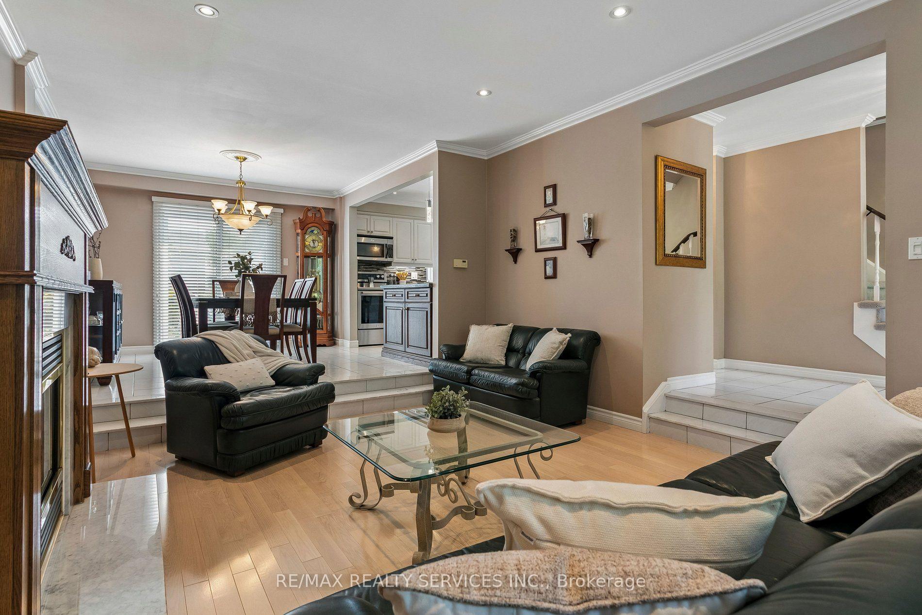 Photo 9 of 11 Longbourne Crescent, Brampton, Westgate — HOMEH
