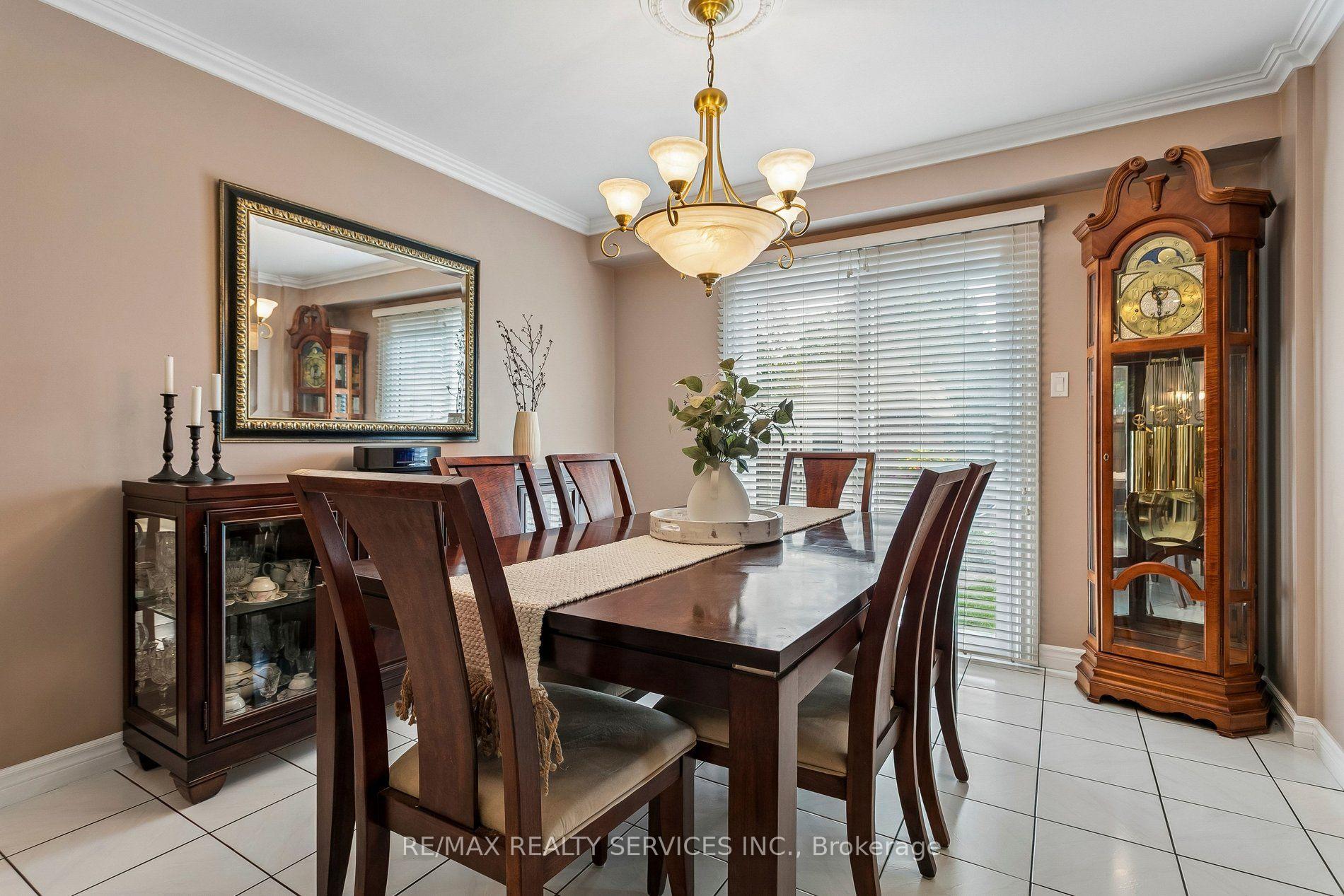 Photo 12 of 11 Longbourne Crescent, Brampton, Westgate — HOMEH