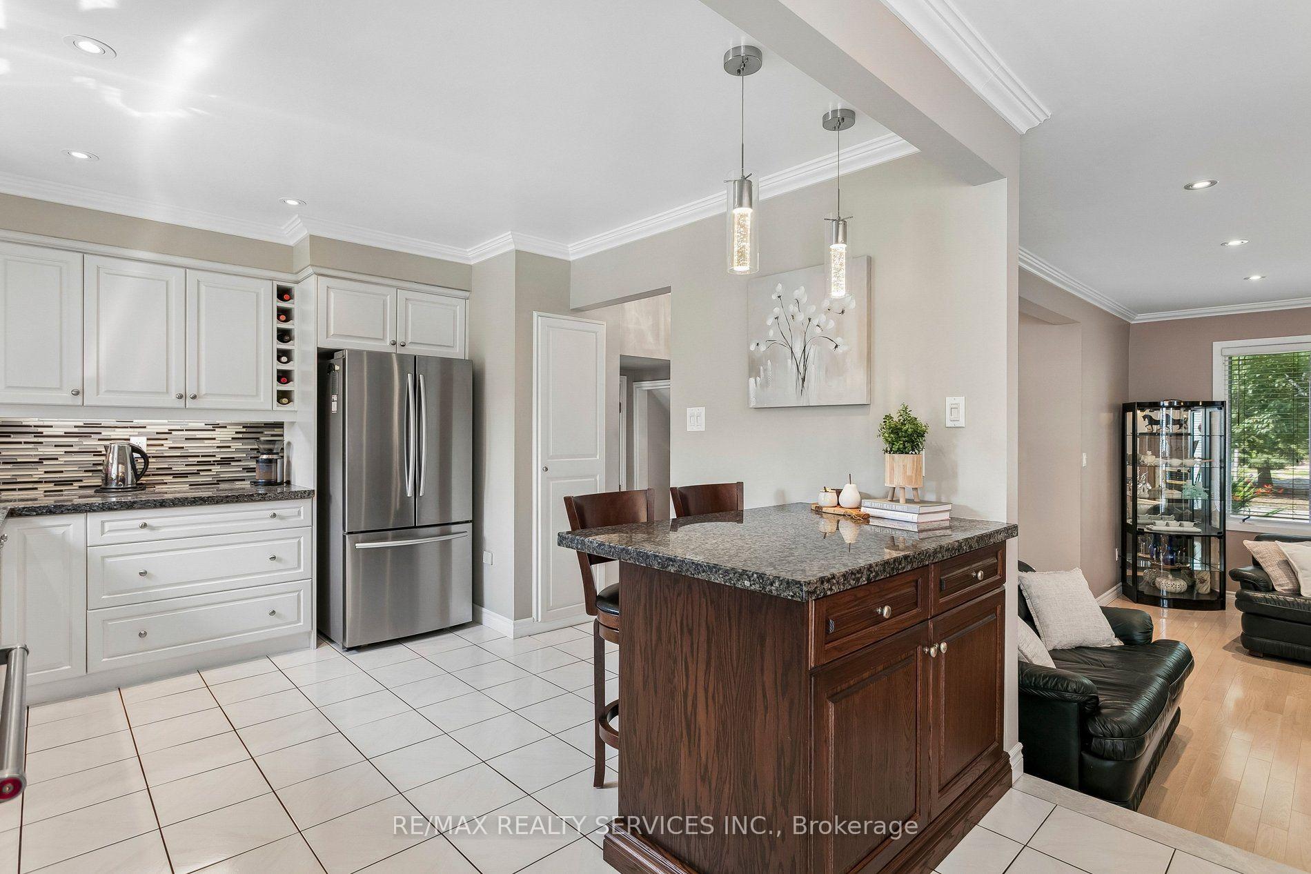 Photo 14 of 11 Longbourne Crescent, Brampton, Westgate — HOMEH