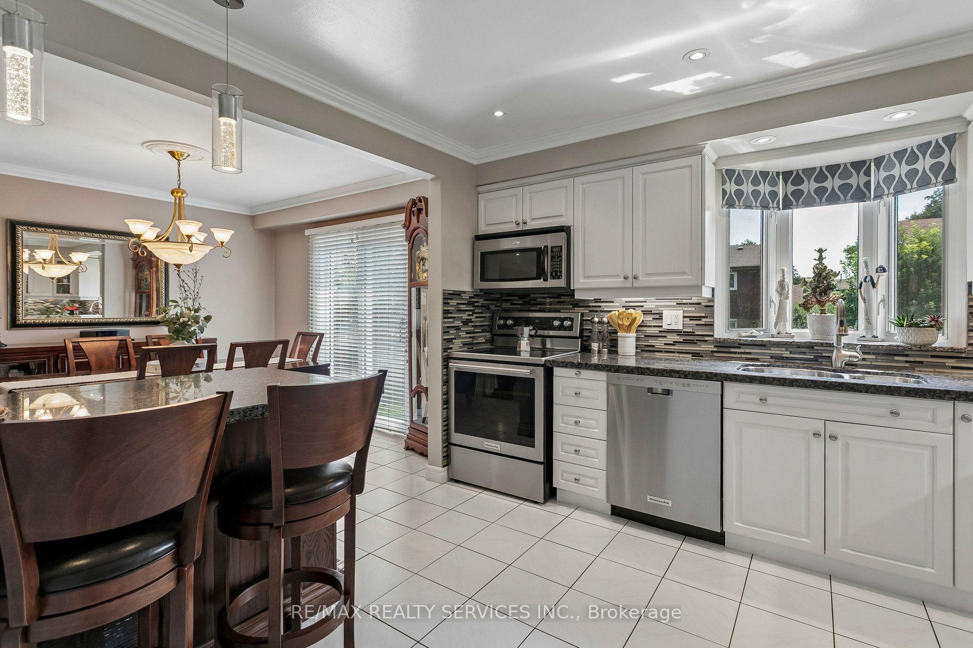 Photo 17 of 11 Longbourne Crescent, Brampton, Westgate — HOMEH