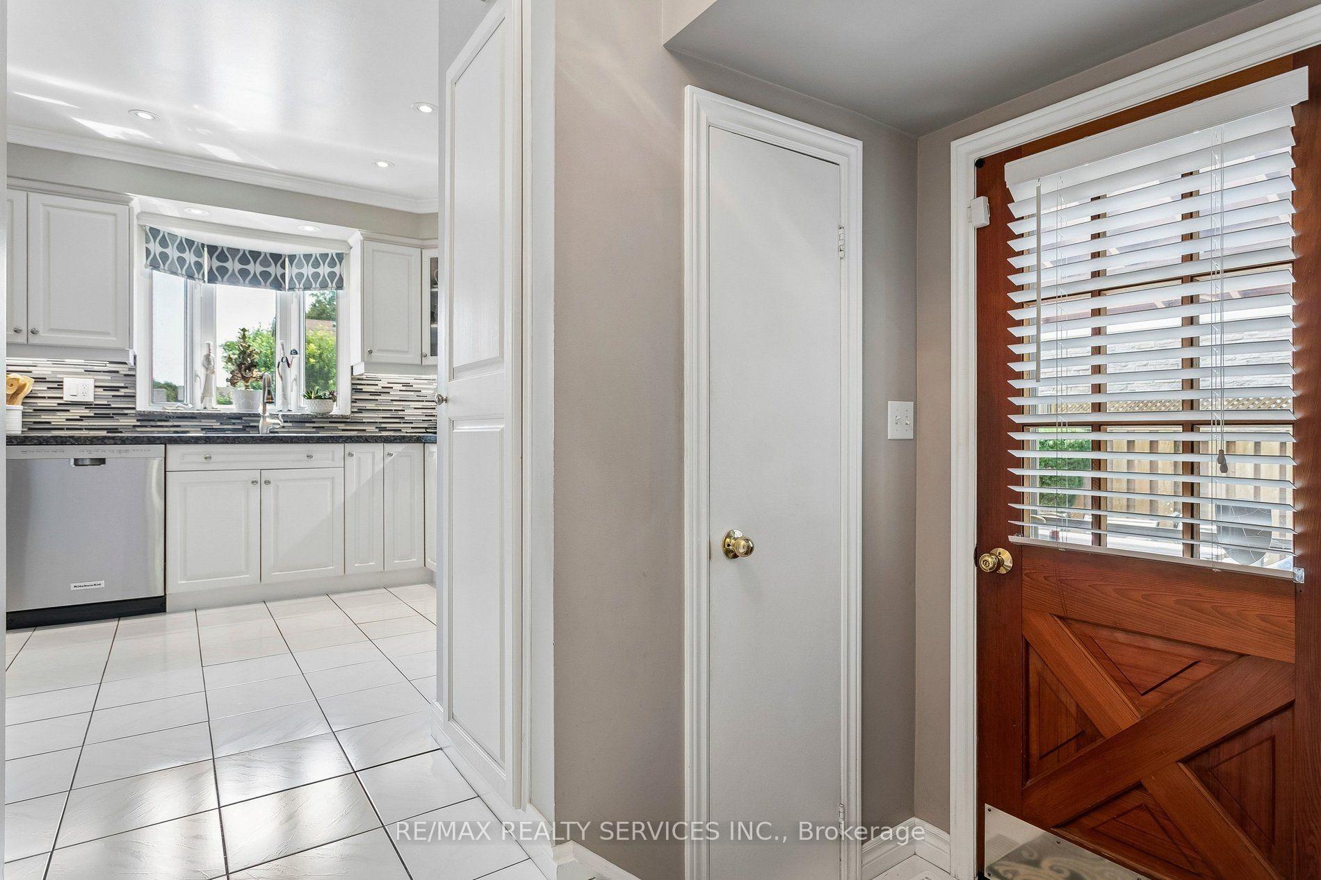 Photo 20 of 11 Longbourne Crescent, Brampton, Westgate — HOMEH