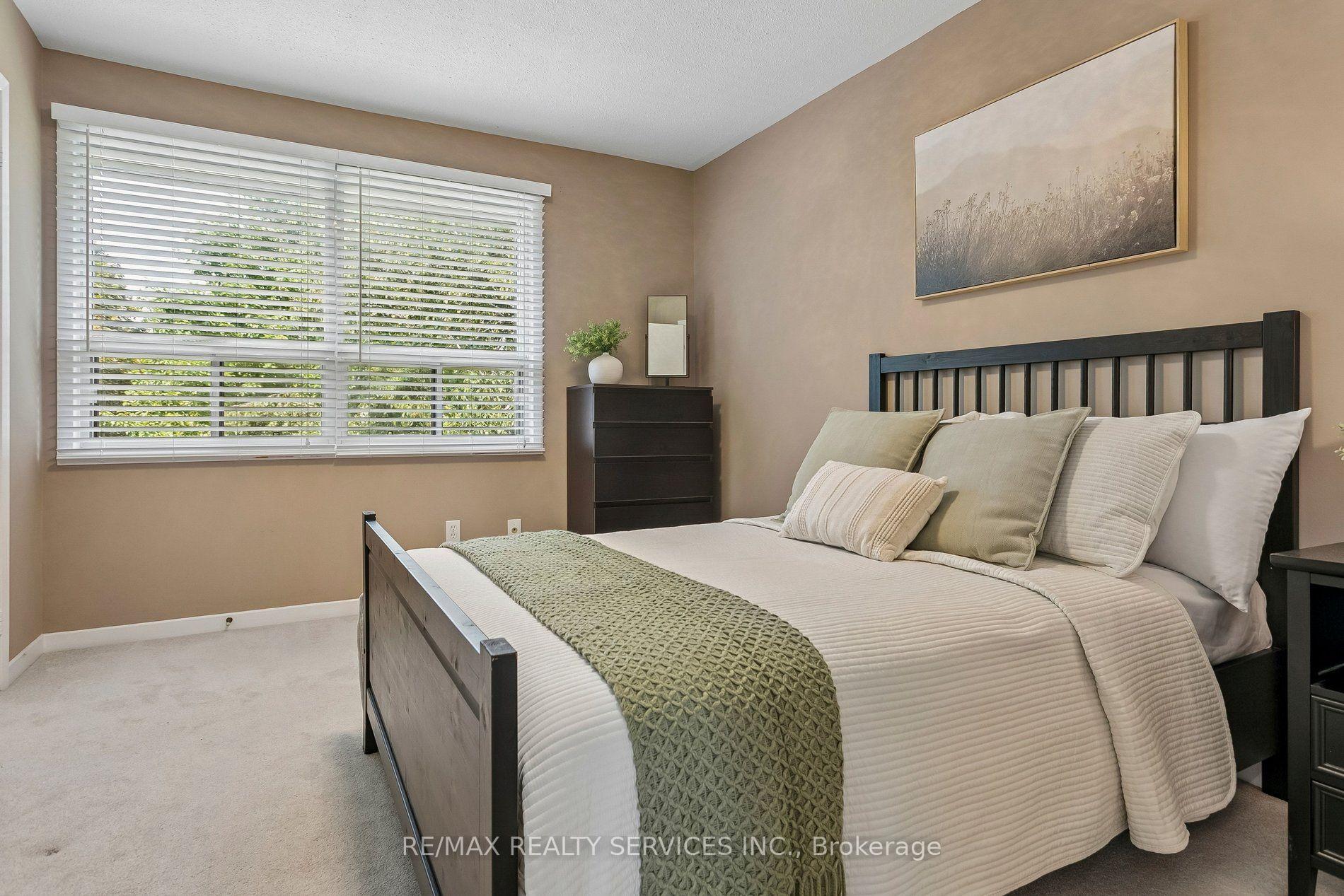 Photo 23 of 11 Longbourne Crescent, Brampton, Westgate — HOMEH