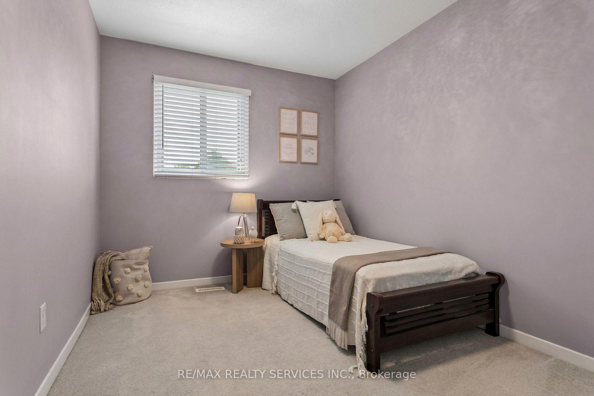 Photo 25 of 11 Longbourne Crescent, Brampton, Westgate — HOMEH