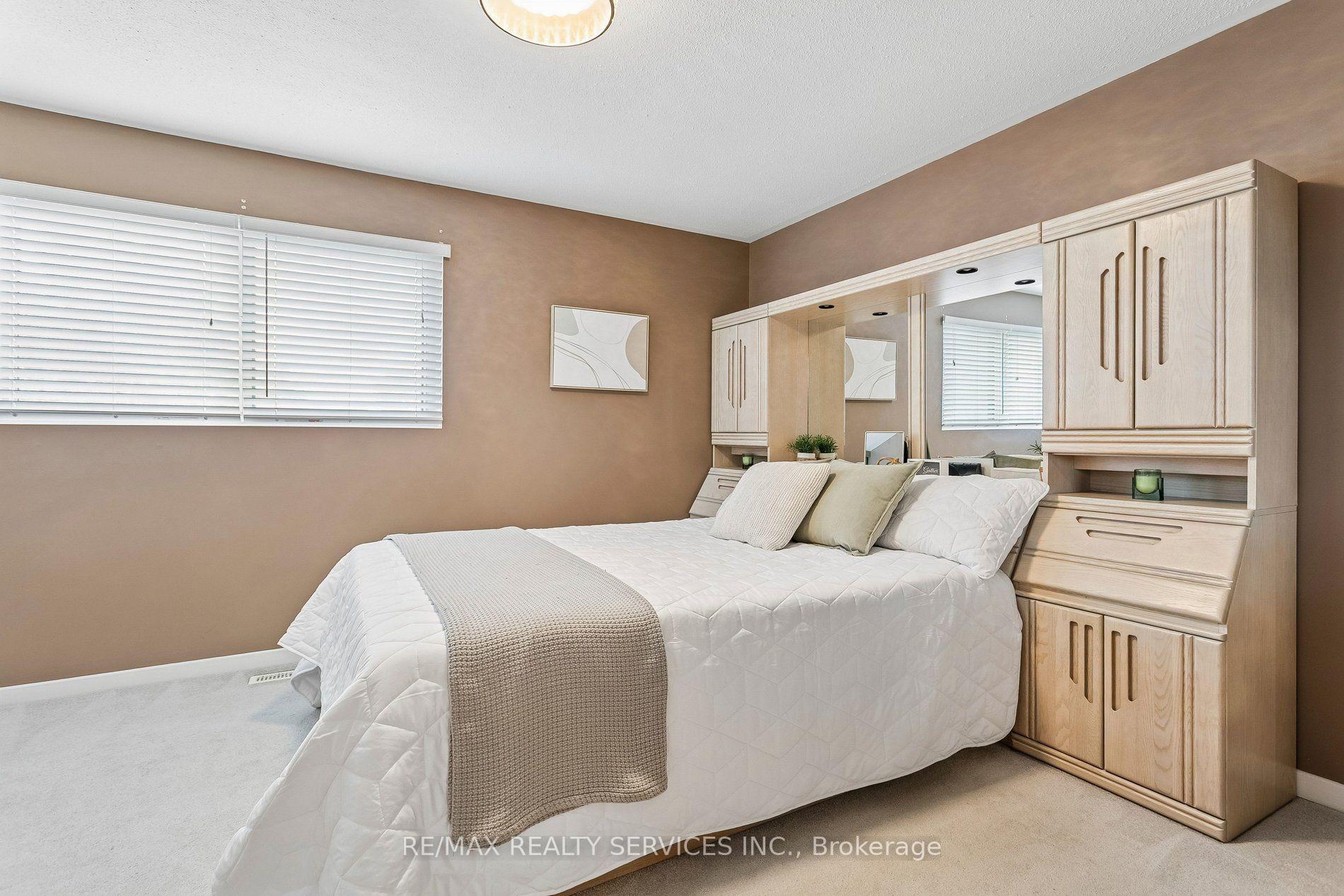 Photo 30 of 11 Longbourne Crescent, Brampton, Westgate — HOMEH