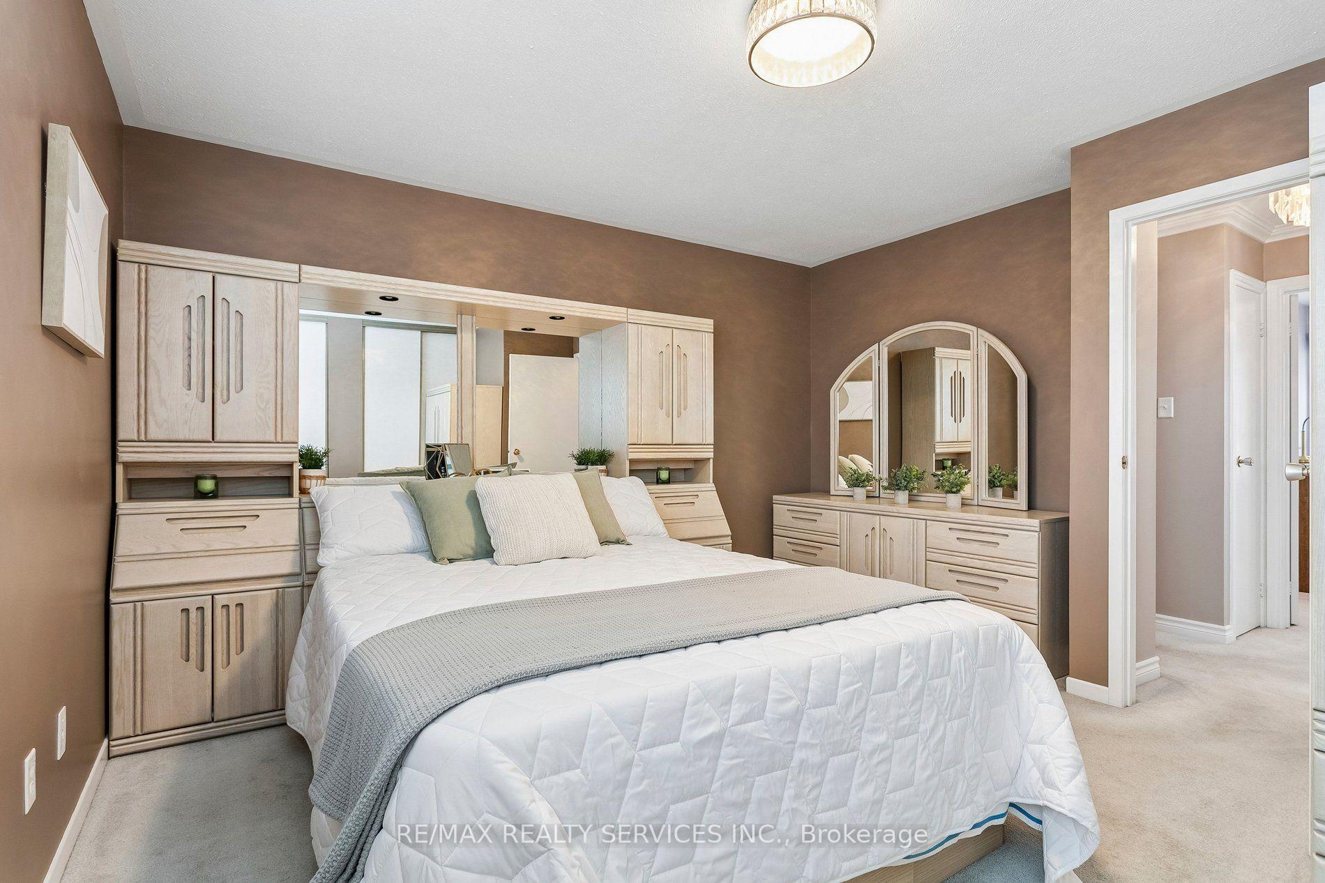 Photo 31 of 11 Longbourne Crescent, Brampton, Westgate — HOMEH