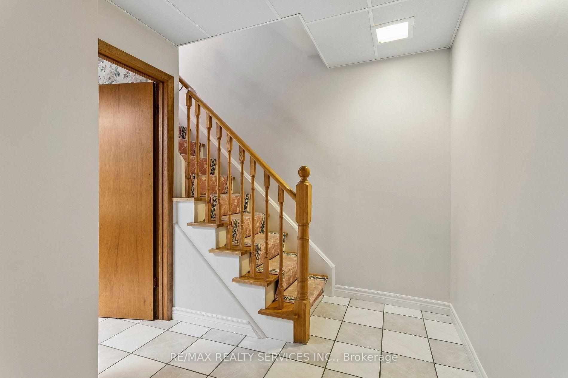 Photo 32 of 11 Longbourne Crescent, Brampton, Westgate — HOMEH