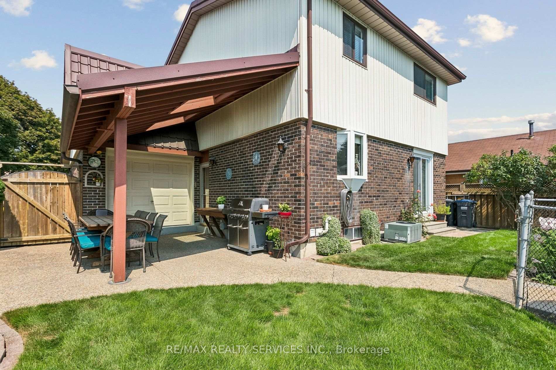 Photo 41 of 11 Longbourne Crescent, Brampton, Westgate — HOMEH
