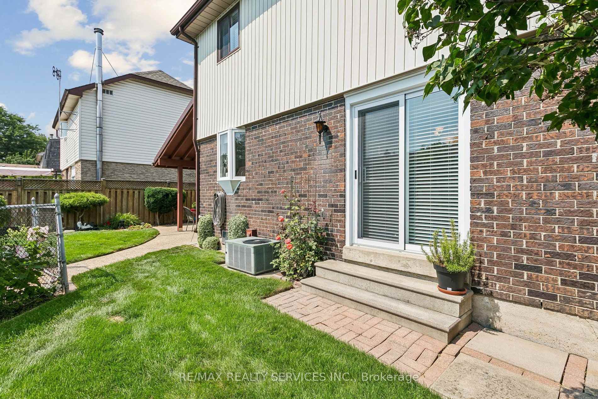 Photo 45 of 11 Longbourne Crescent, Brampton, Westgate — HOMEH