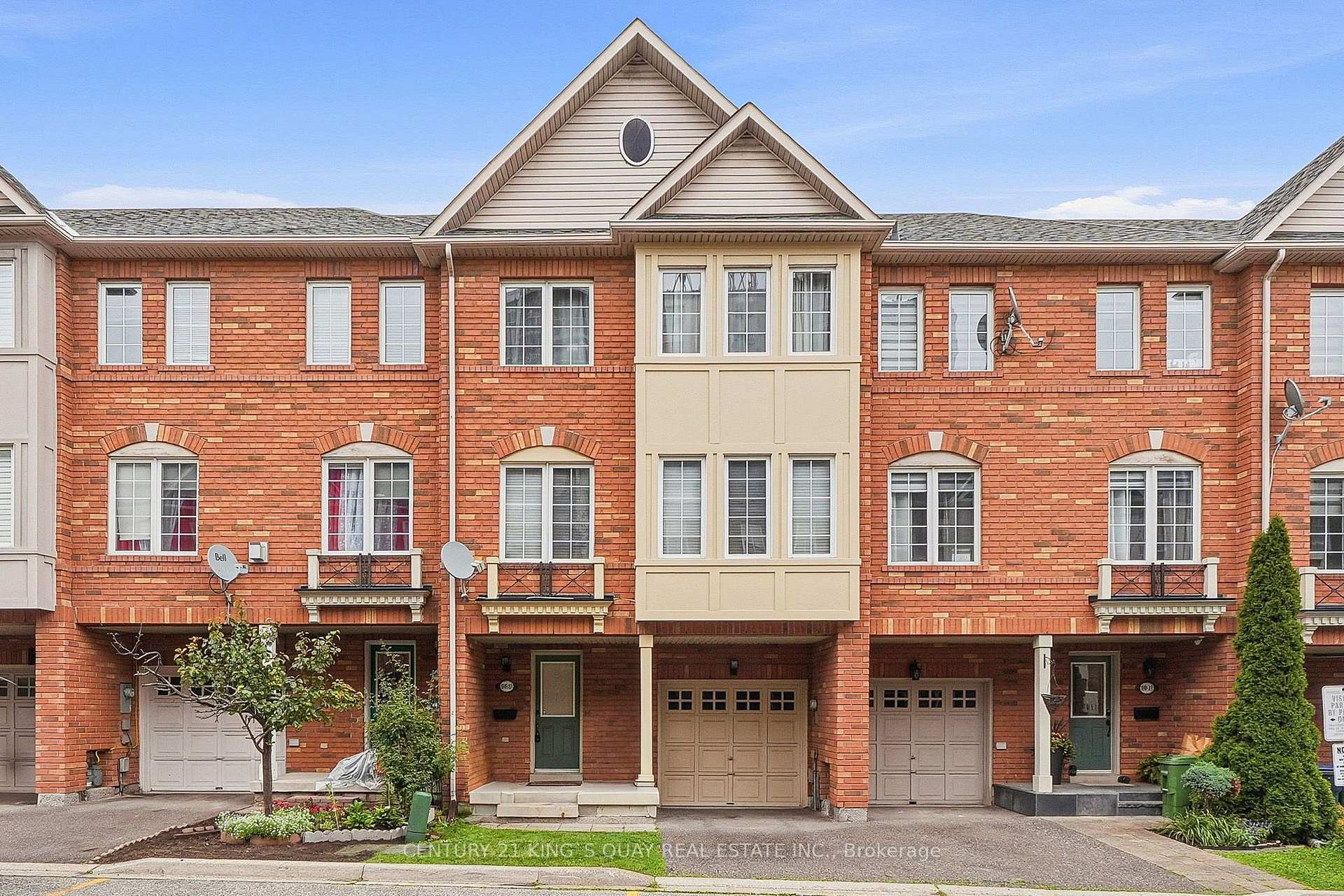 Photo 2 of Unit 22, 619 Evans Avenue, Etobicoke, Alderwood — HOMEH