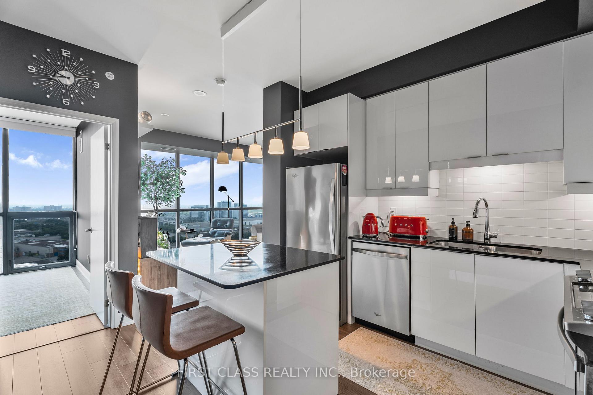 Photo 9 of Unit 1804, 2910 Highway 7, Vaughan, Concord — HOMEH
