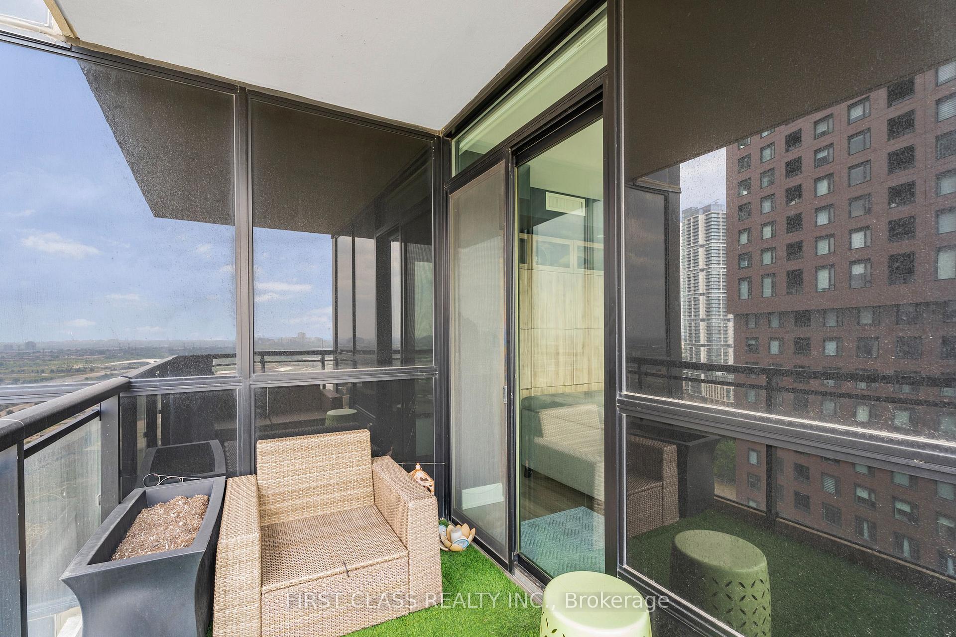 Photo 13 of Unit 1804, 2910 Highway 7, Vaughan, Concord — HOMEH