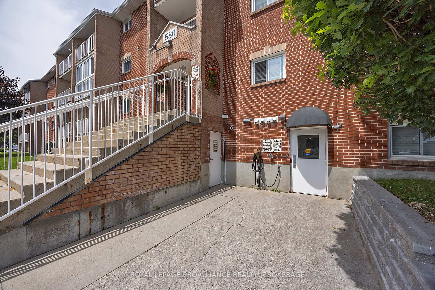 Photo 9 of Unit 201, 580 Armstrong Road, Kingston, East Gardiners Rd — HOMEH