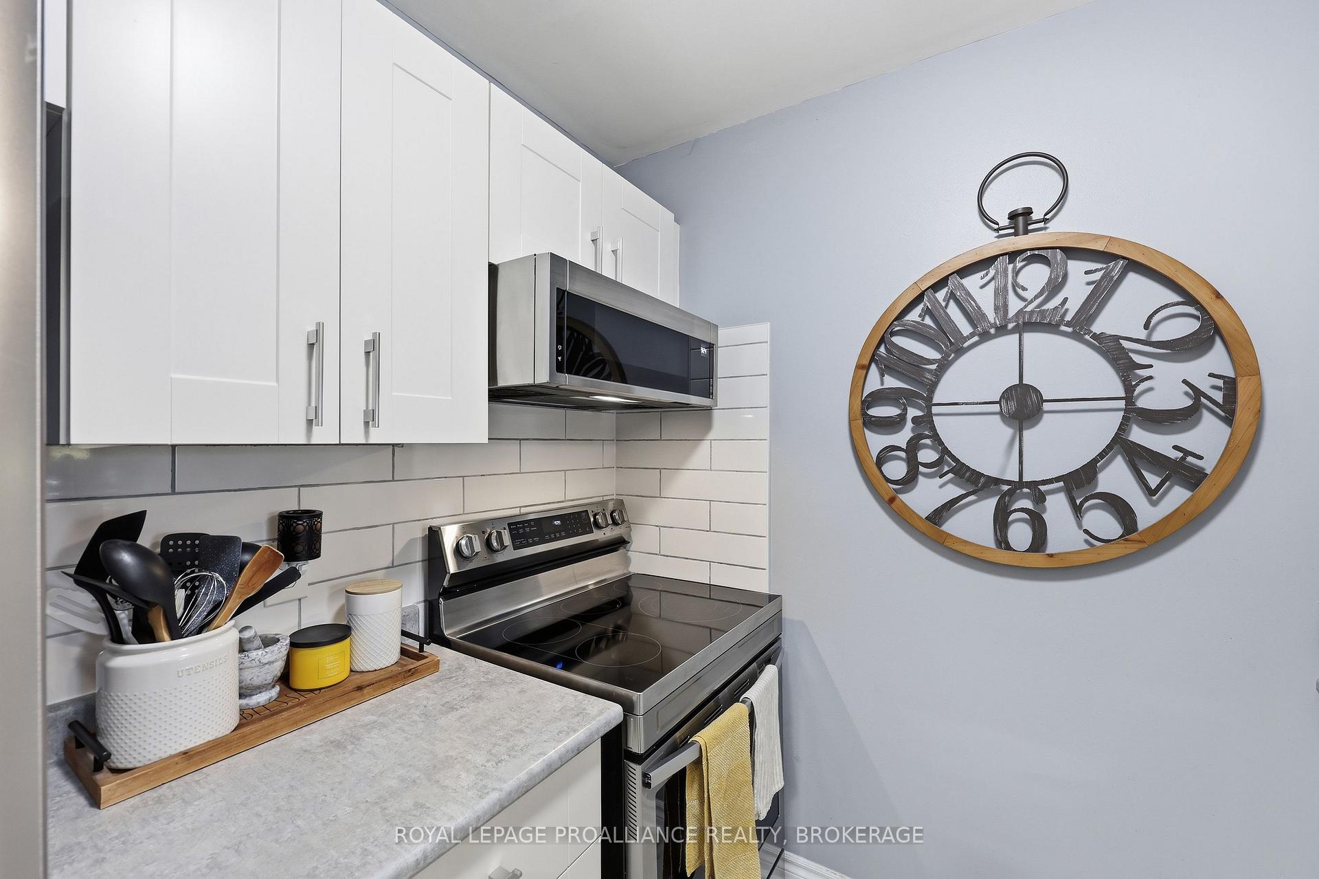 Photo 22 of Unit 201, 580 Armstrong Road, Kingston, East Gardiners Rd — HOMEH
