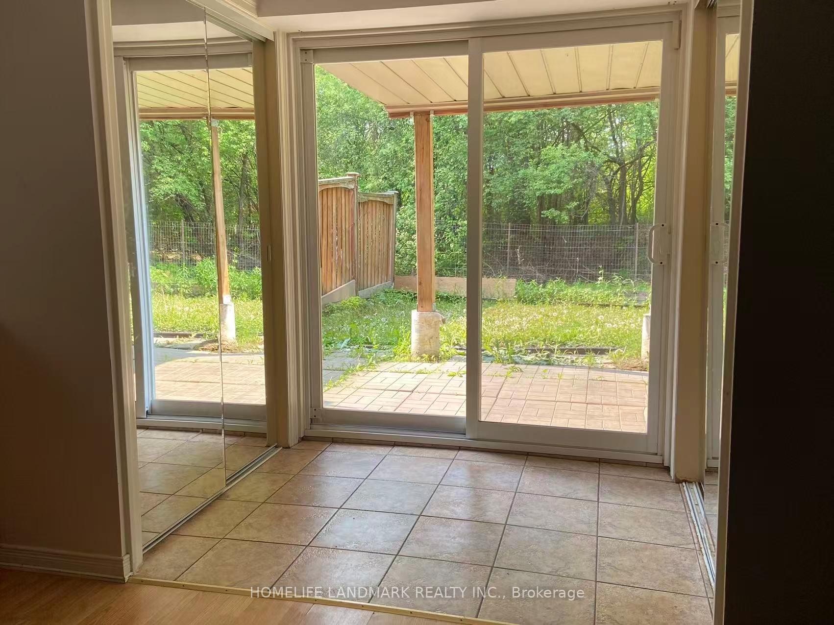 Front of Unit LOWER, 28 Delphinium Avenue