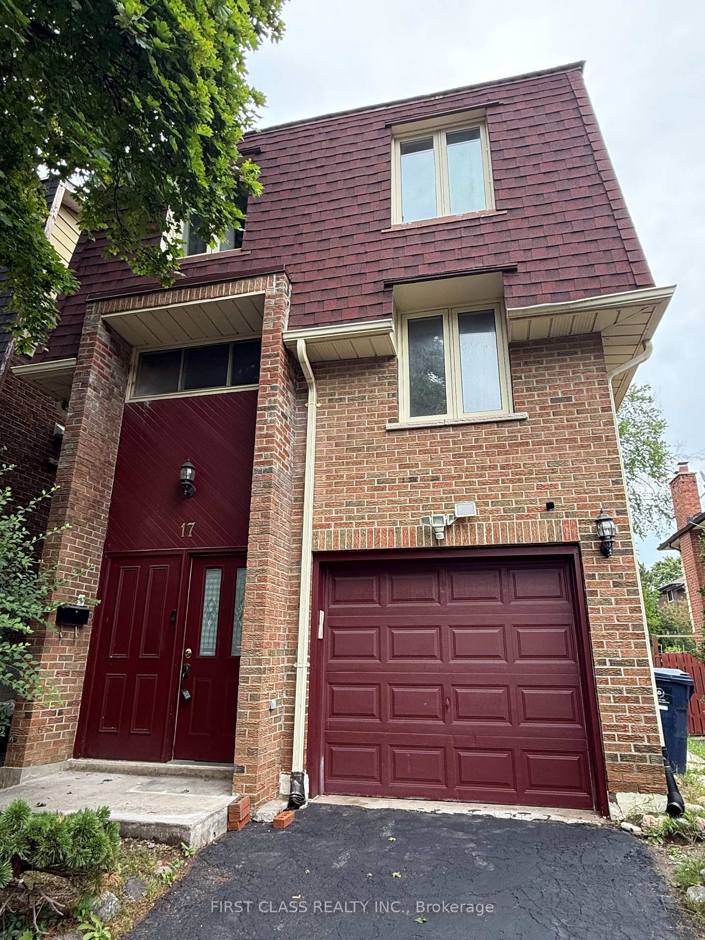 Front of 17 Harnworth Drive