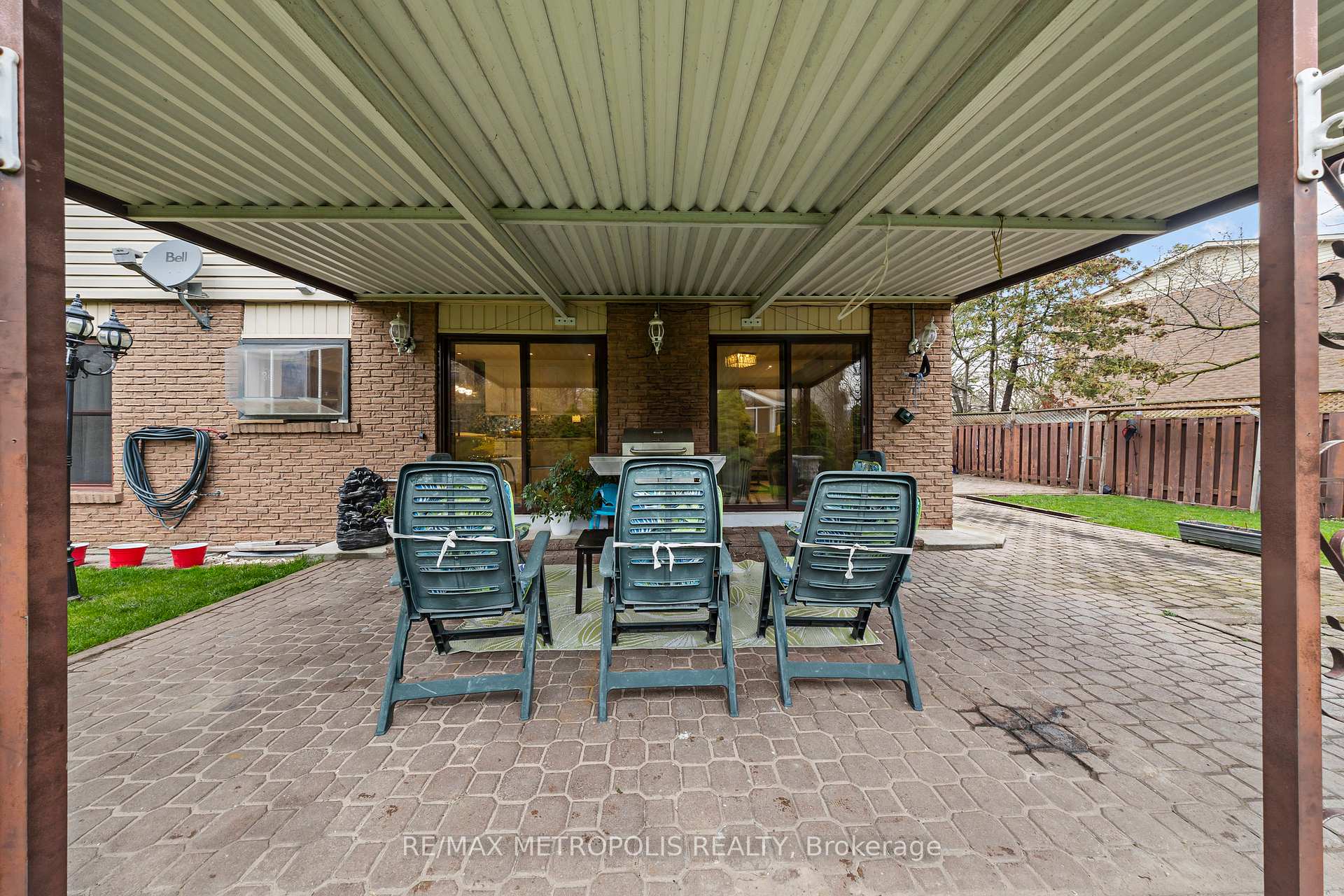 Photo 6 of Unit Upper, 754 Eyer Drive, Pickering, West Shore — HOMEH