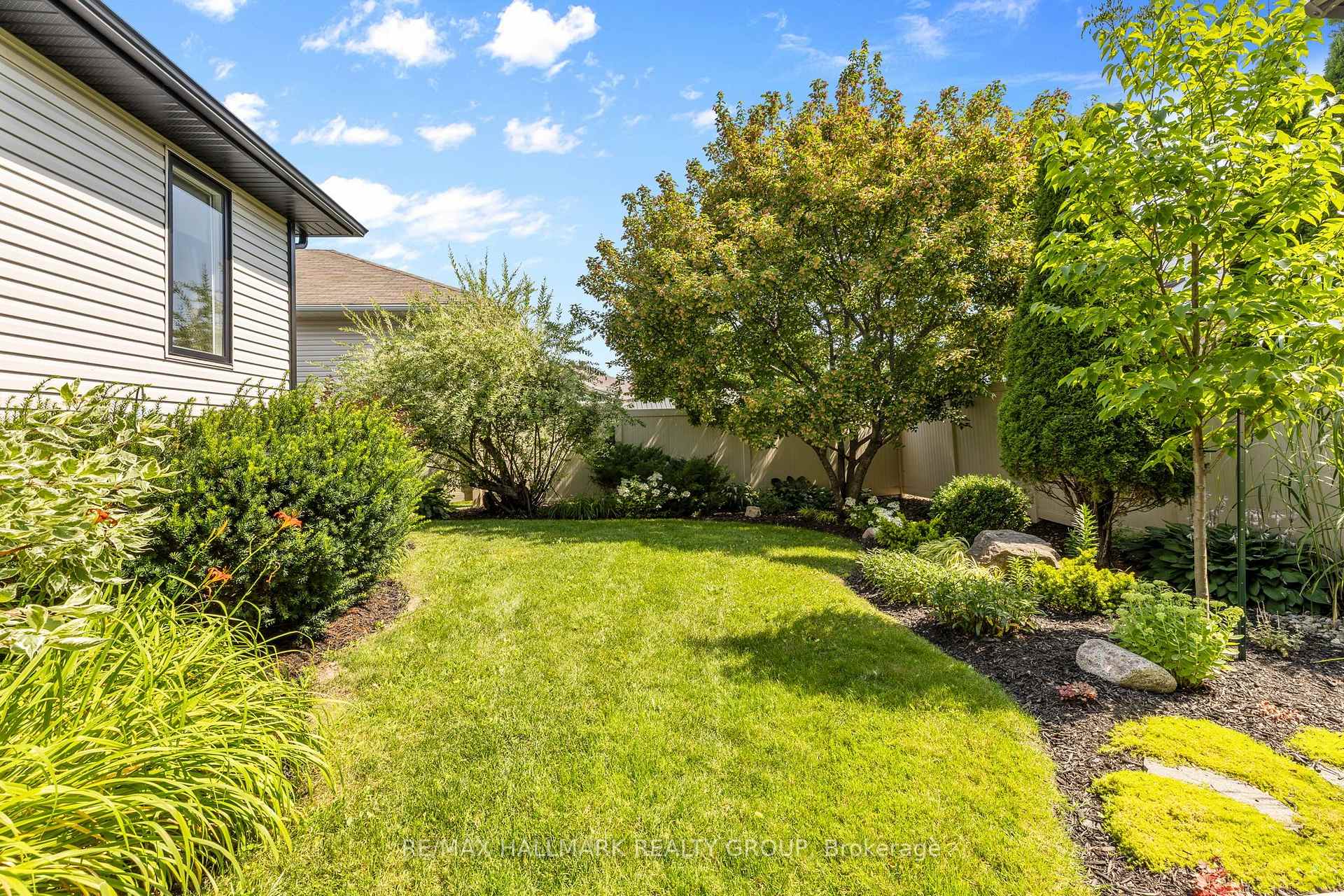 Photo 33 of 1832 Springridge Drive, Ottawa, Springridge/East Village — HOMEH