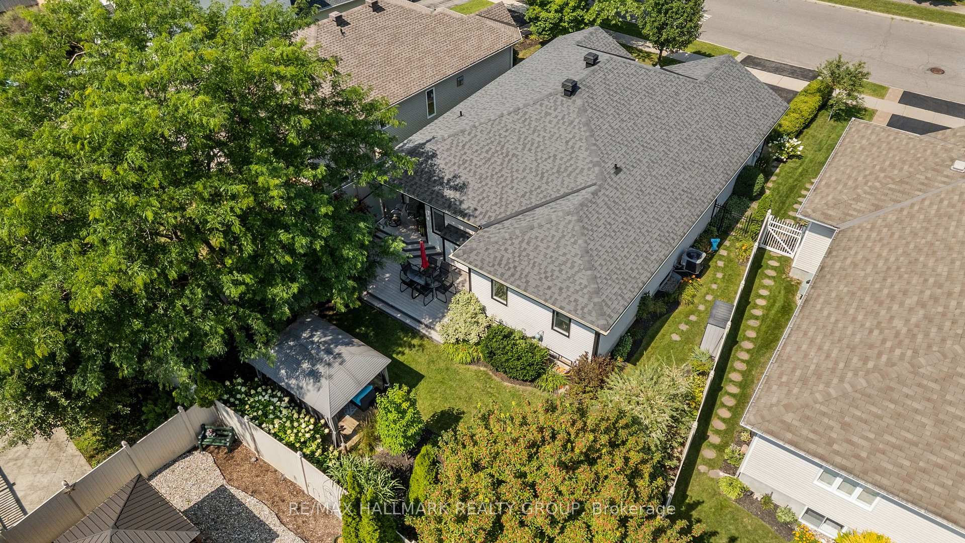 Photo 35 of 1832 Springridge Drive, Ottawa, Springridge/East Village — HOMEH