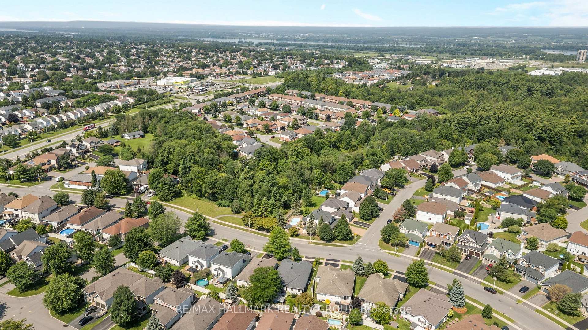 Photo 38 of 1832 Springridge Drive, Ottawa, Springridge/East Village — HOMEH
