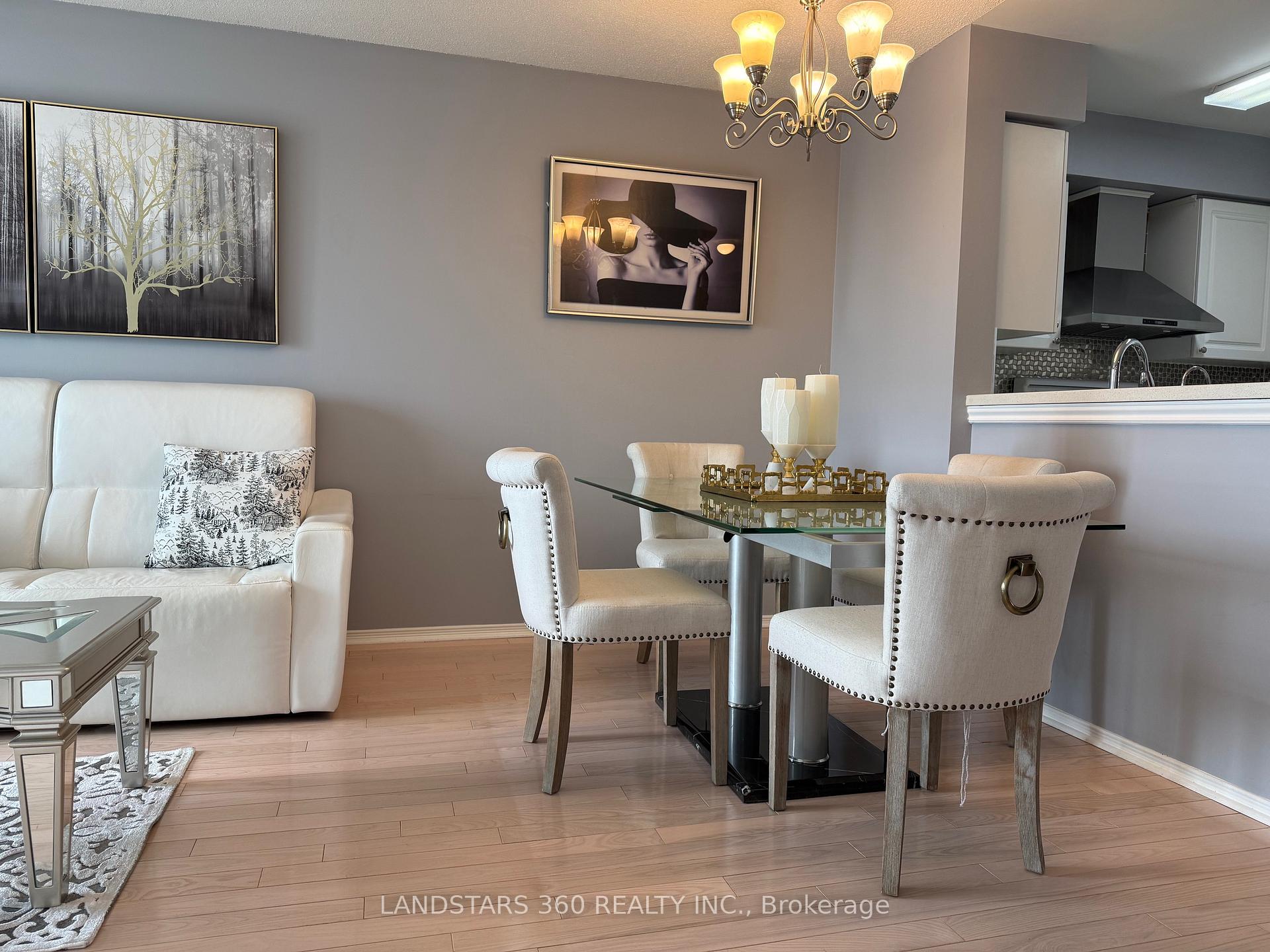 Photo 9 of Unit 906, 39 Oneida Crescent, Richmond Hill, Langstaff — HOMEH
