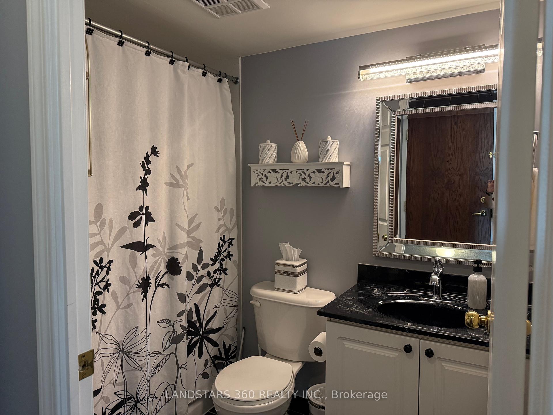 Photo 13 of Unit 906, 39 Oneida Crescent, Richmond Hill, Langstaff — HOMEH