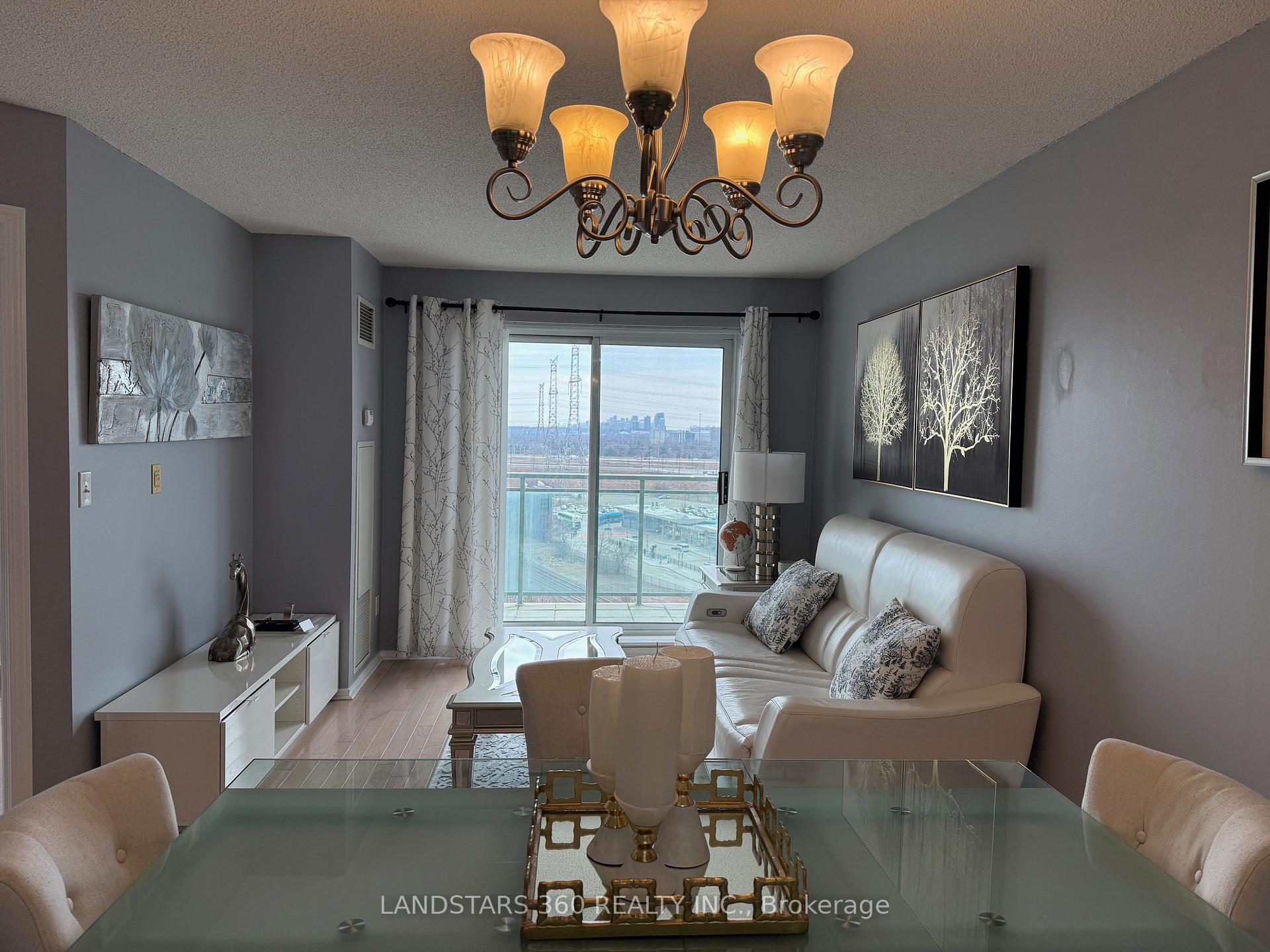 Photo 14 of Unit 906, 39 Oneida Crescent, Richmond Hill, Langstaff — HOMEH
