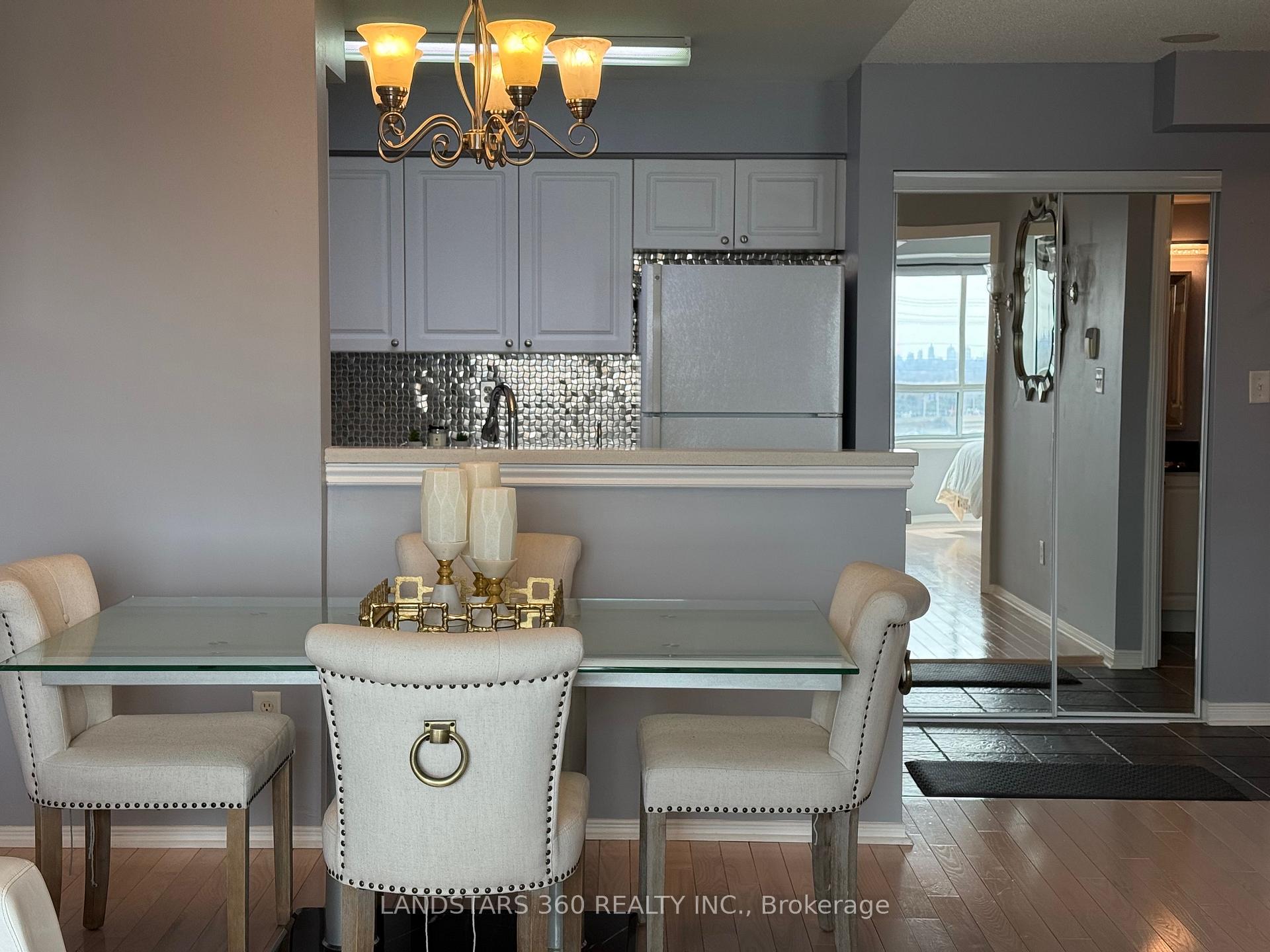 Photo 15 of Unit 906, 39 Oneida Crescent, Richmond Hill, Langstaff — HOMEH