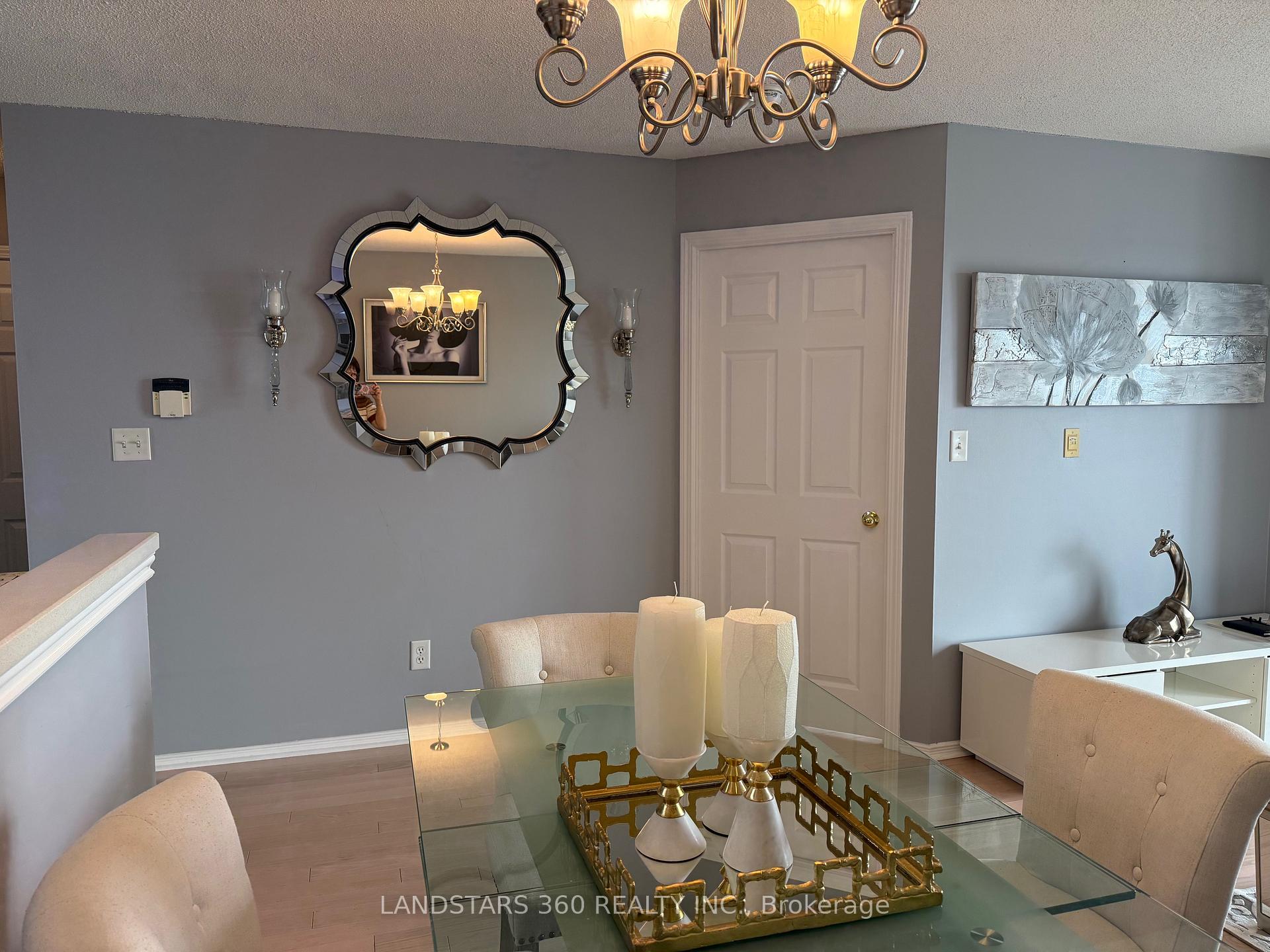 Photo 17 of Unit 906, 39 Oneida Crescent, Richmond Hill, Langstaff — HOMEH