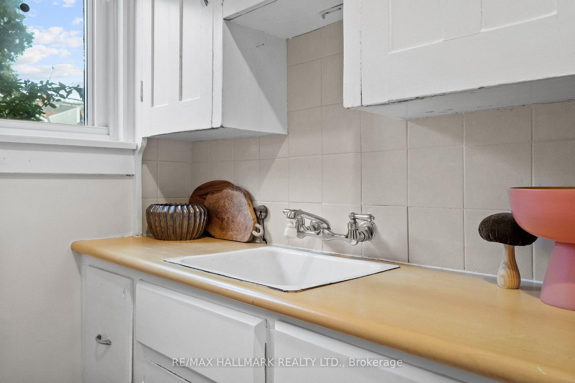 Photo 20 of 159 Gillard Avenue, Toronto, Greenwood-Coxwell — HOMEH