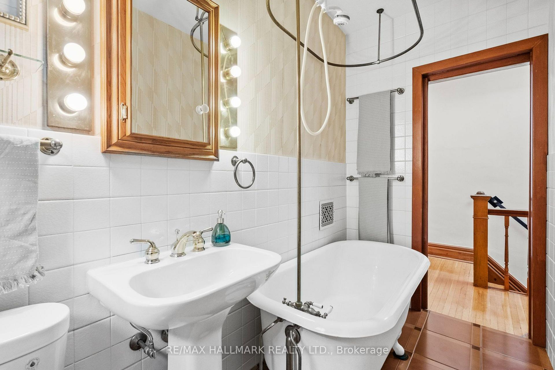 Photo 39 of 159 Gillard Avenue, Toronto, Greenwood-Coxwell — HOMEH