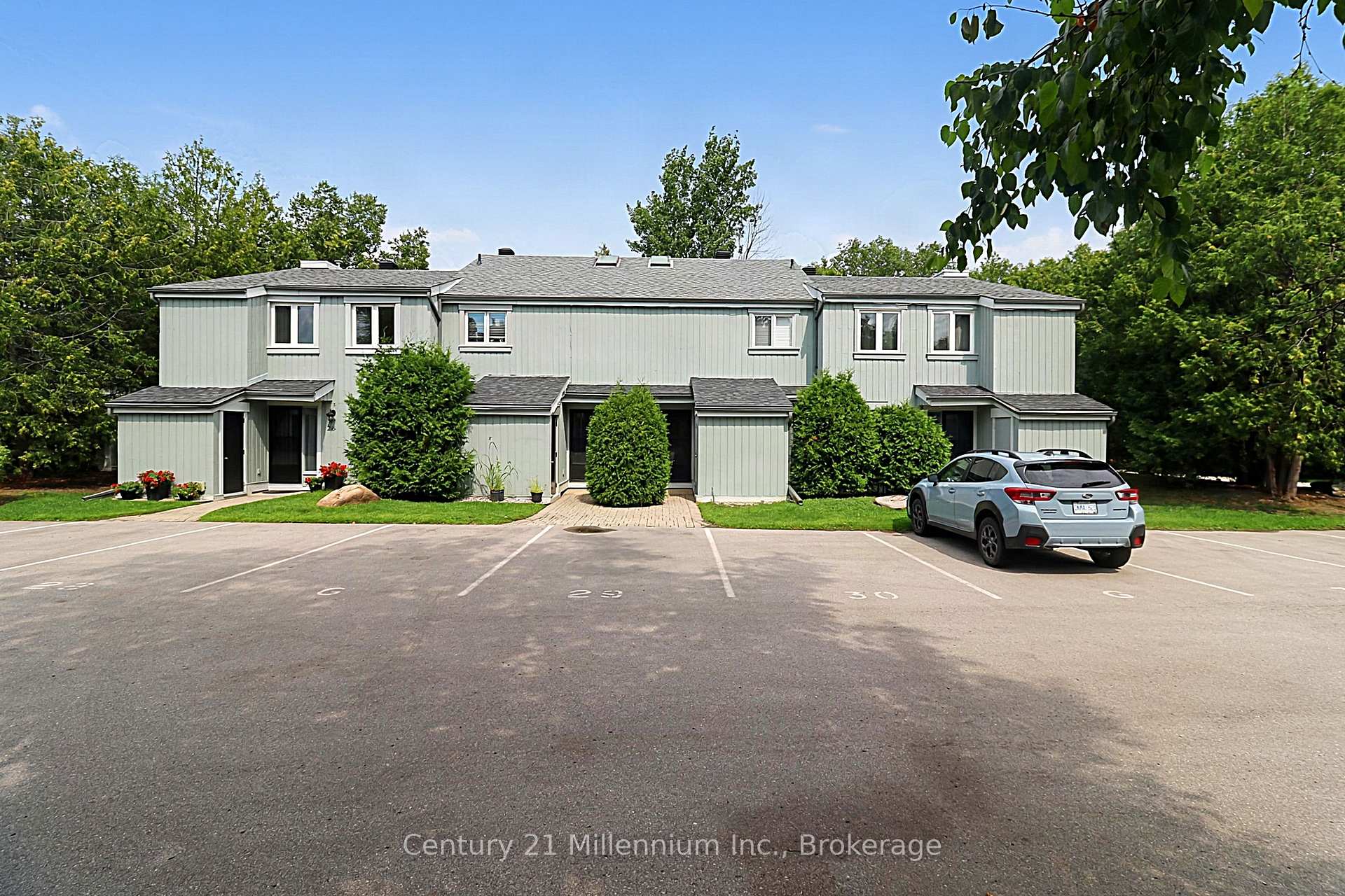 Photo of Unit 28, 127 Fairway Crescent