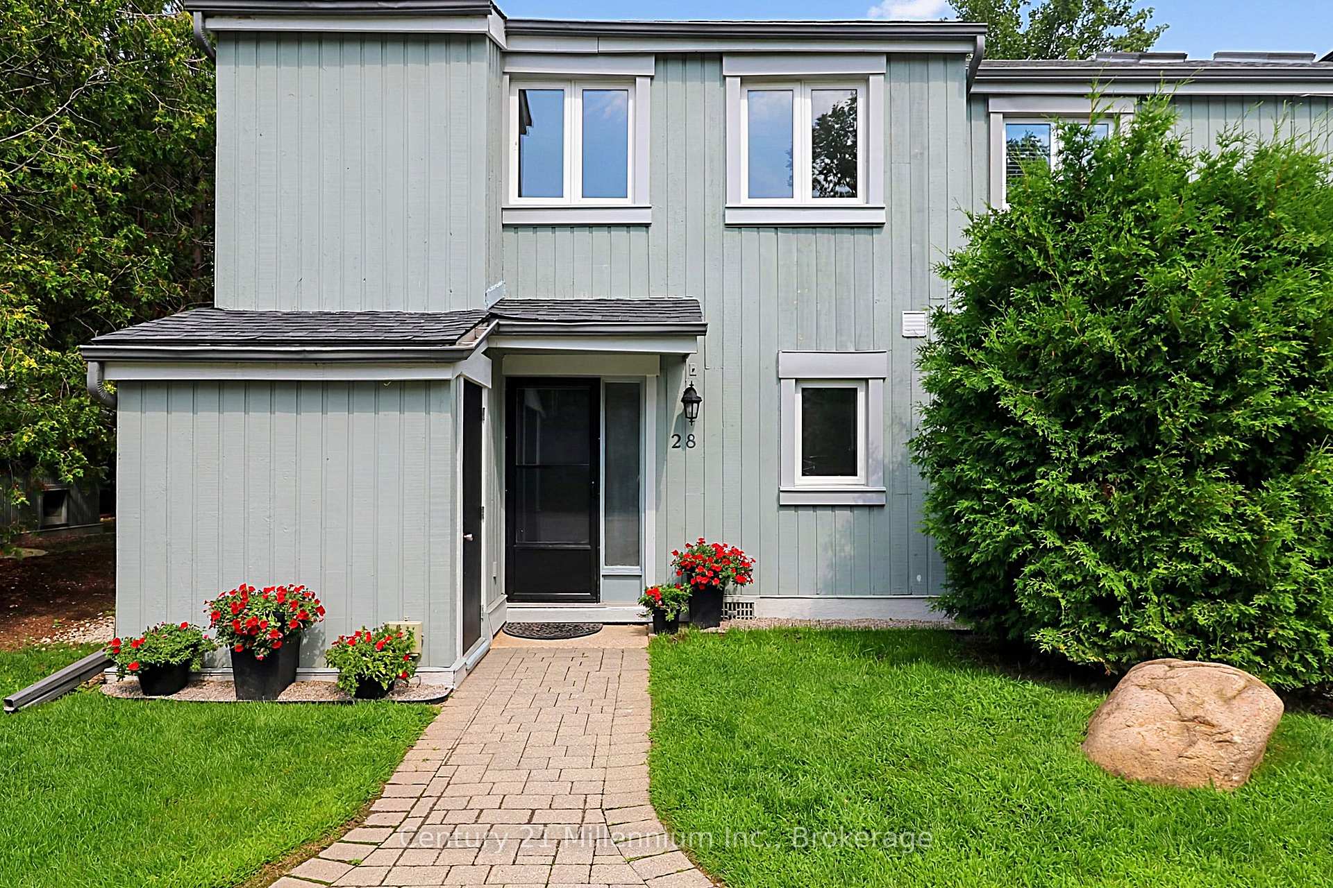 Photo 2 of Unit 28, 127 Fairway Crescent, Collingwood — HOMEH