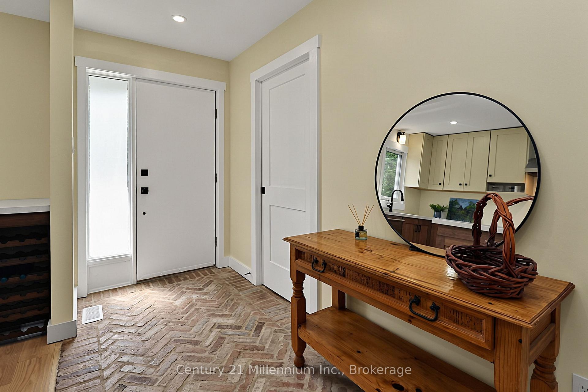 Photo 3 of Unit 28, 127 Fairway Crescent, Collingwood — HOMEH