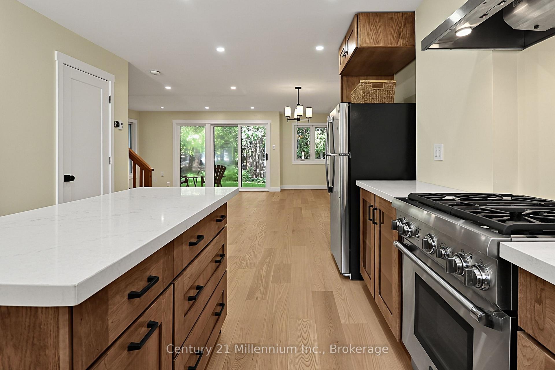Photo 6 of Unit 28, 127 Fairway Crescent, Collingwood — HOMEH