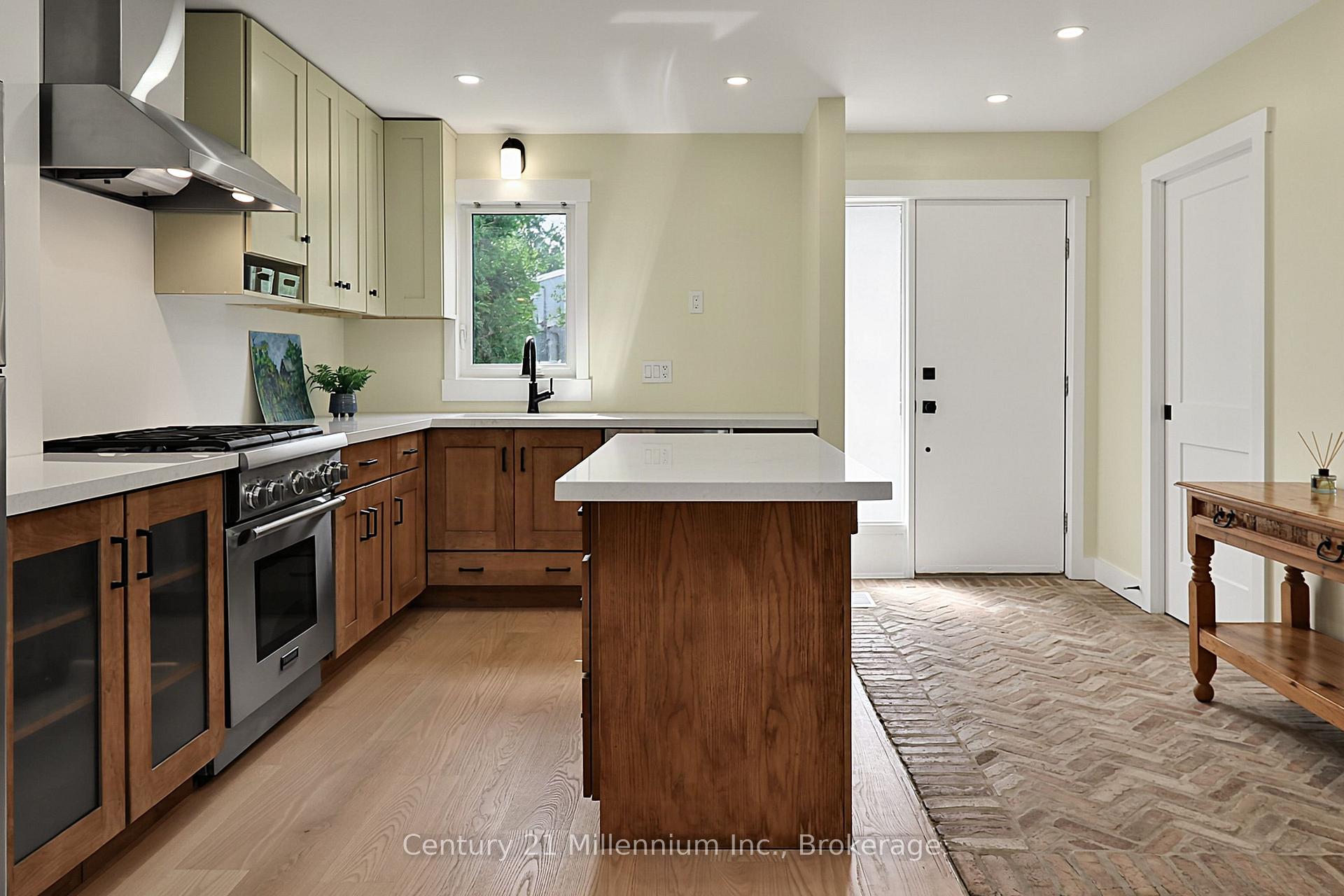 Photo 8 of Unit 28, 127 Fairway Crescent, Collingwood — HOMEH