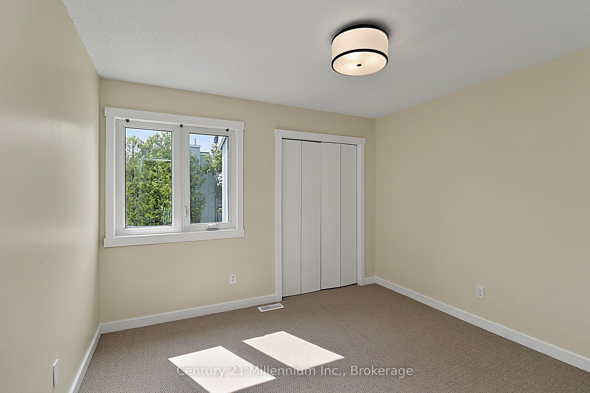 Photo 10 of Unit 28, 127 Fairway Crescent, Collingwood — HOMEH