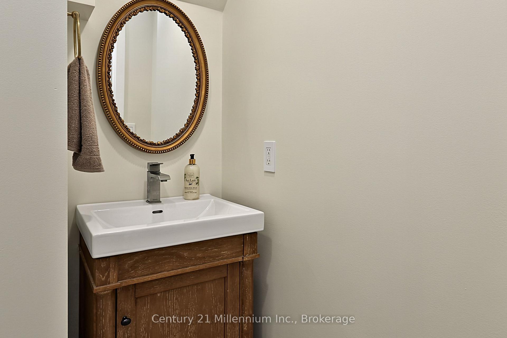 Photo 15 of Unit 28, 127 Fairway Crescent, Collingwood — HOMEH