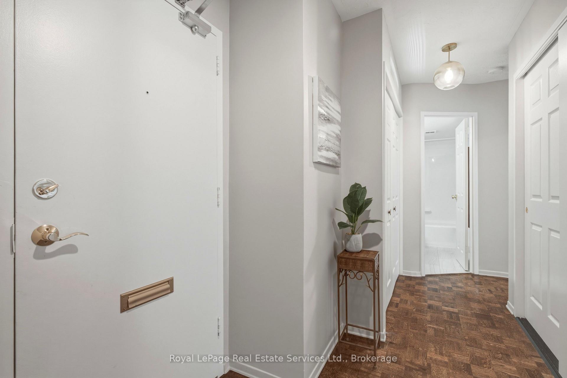 Photo 2 of Unit 102, 15 Towering Heights Boulevard, St. Catharines, Glendale/Glenridge — HOMEH
