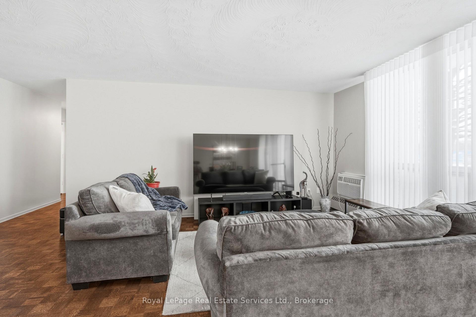 Photo 4 of Unit 102, 15 Towering Heights Boulevard, St. Catharines, Glendale/Glenridge — HOMEH