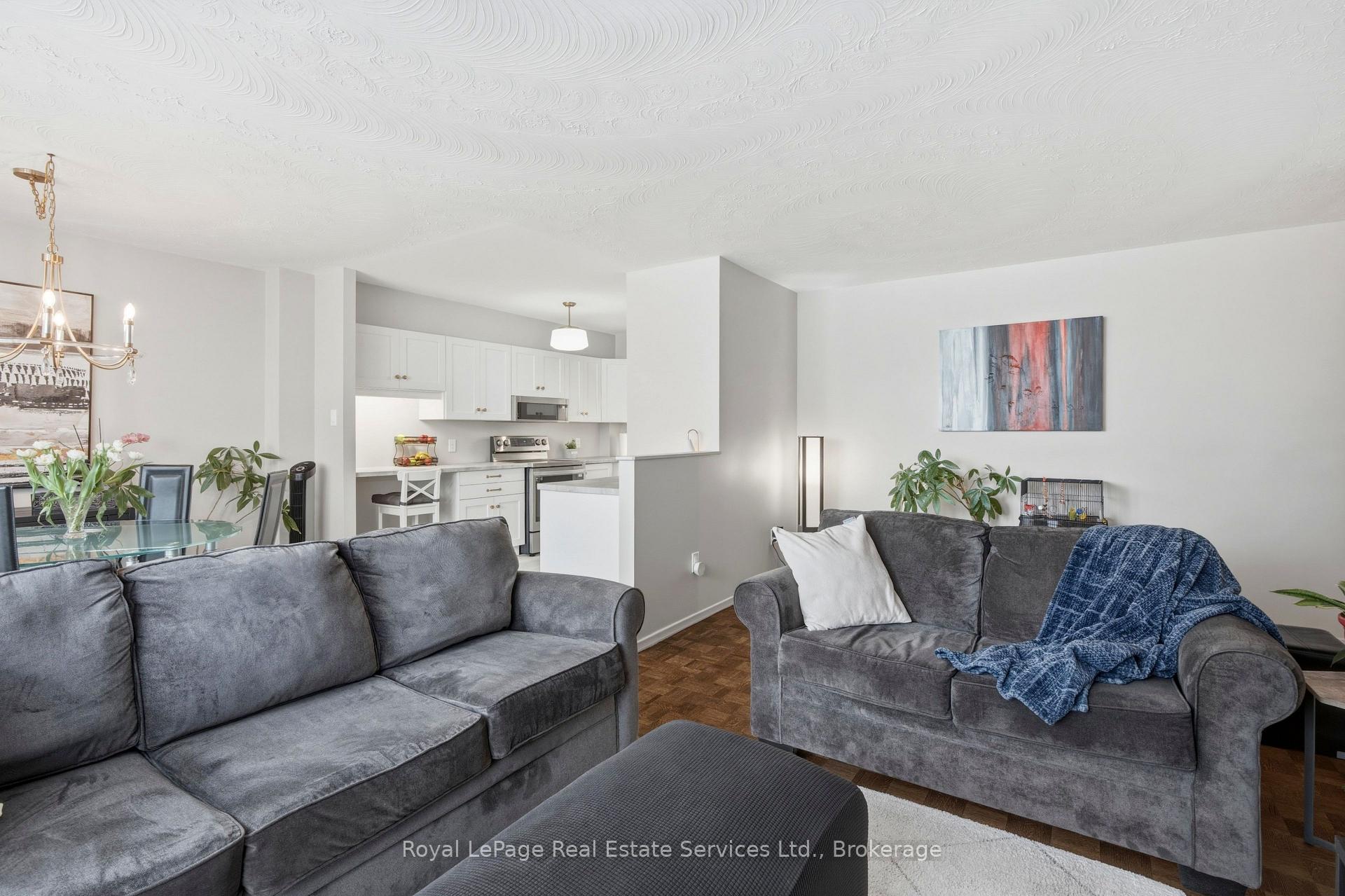 Photo 6 of Unit 102, 15 Towering Heights Boulevard, St. Catharines, Glendale/Glenridge — HOMEH