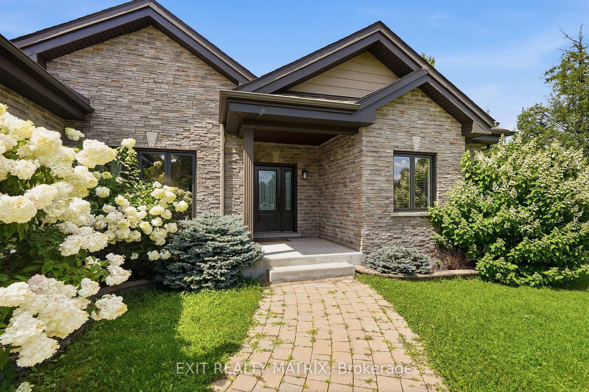 Photo 4 of 501 Du Parc Road, Champlain, L'Orignal — HOMEH