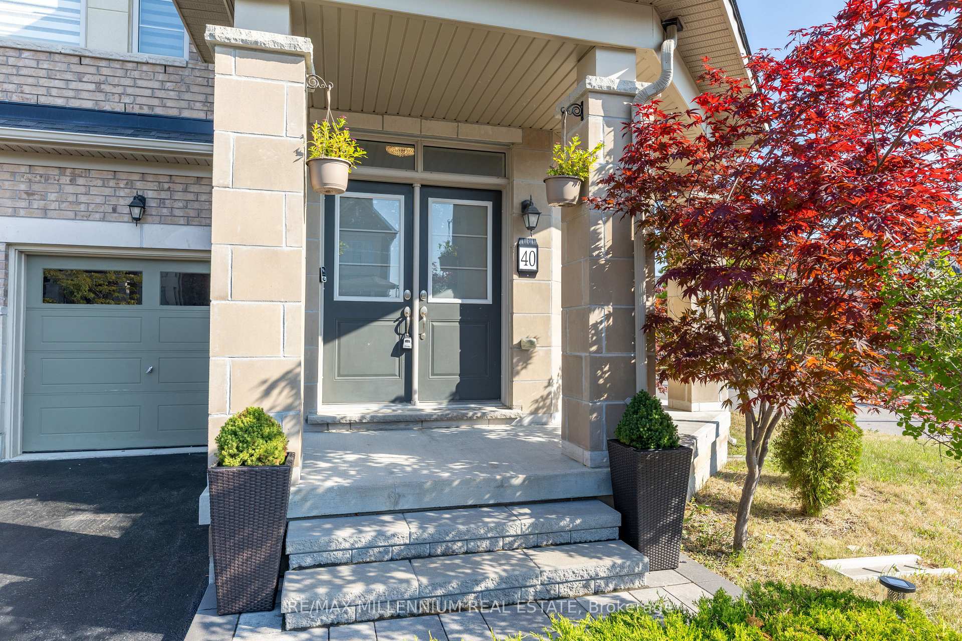 Photo 3 of 40 Frederick Pearson Street, East Gwillimbury, Queensville — HOMEH