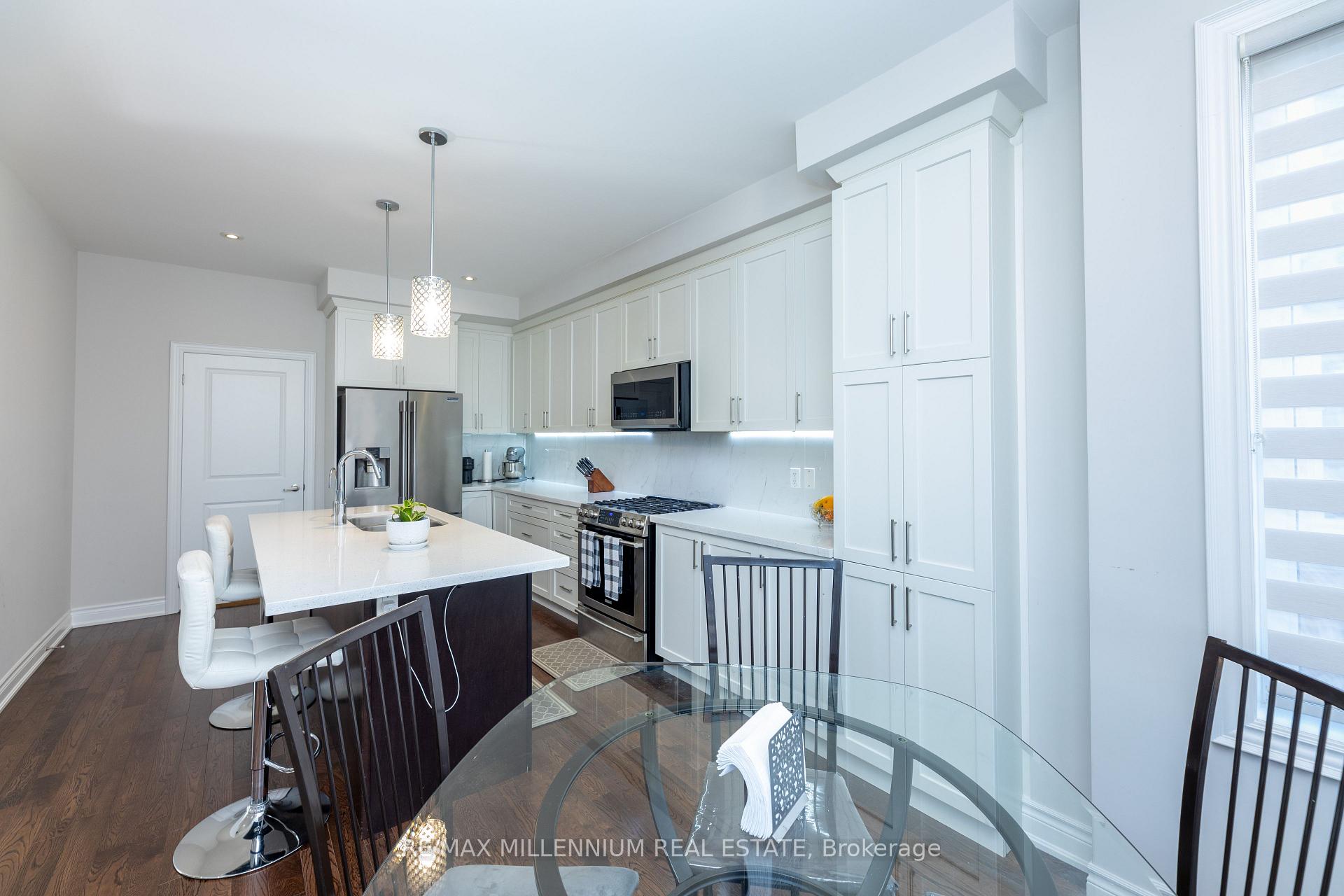 Photo 12 of 40 Frederick Pearson Street, East Gwillimbury, Queensville — HOMEH