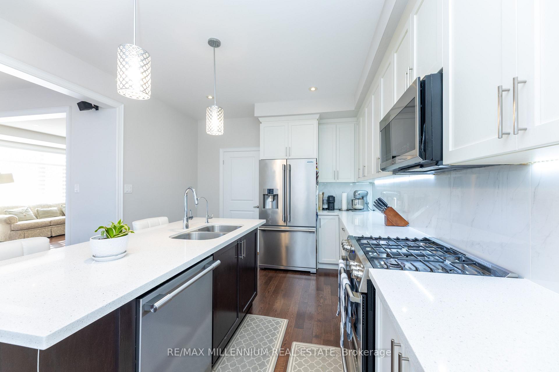 Photo 15 of 40 Frederick Pearson Street, East Gwillimbury, Queensville — HOMEH