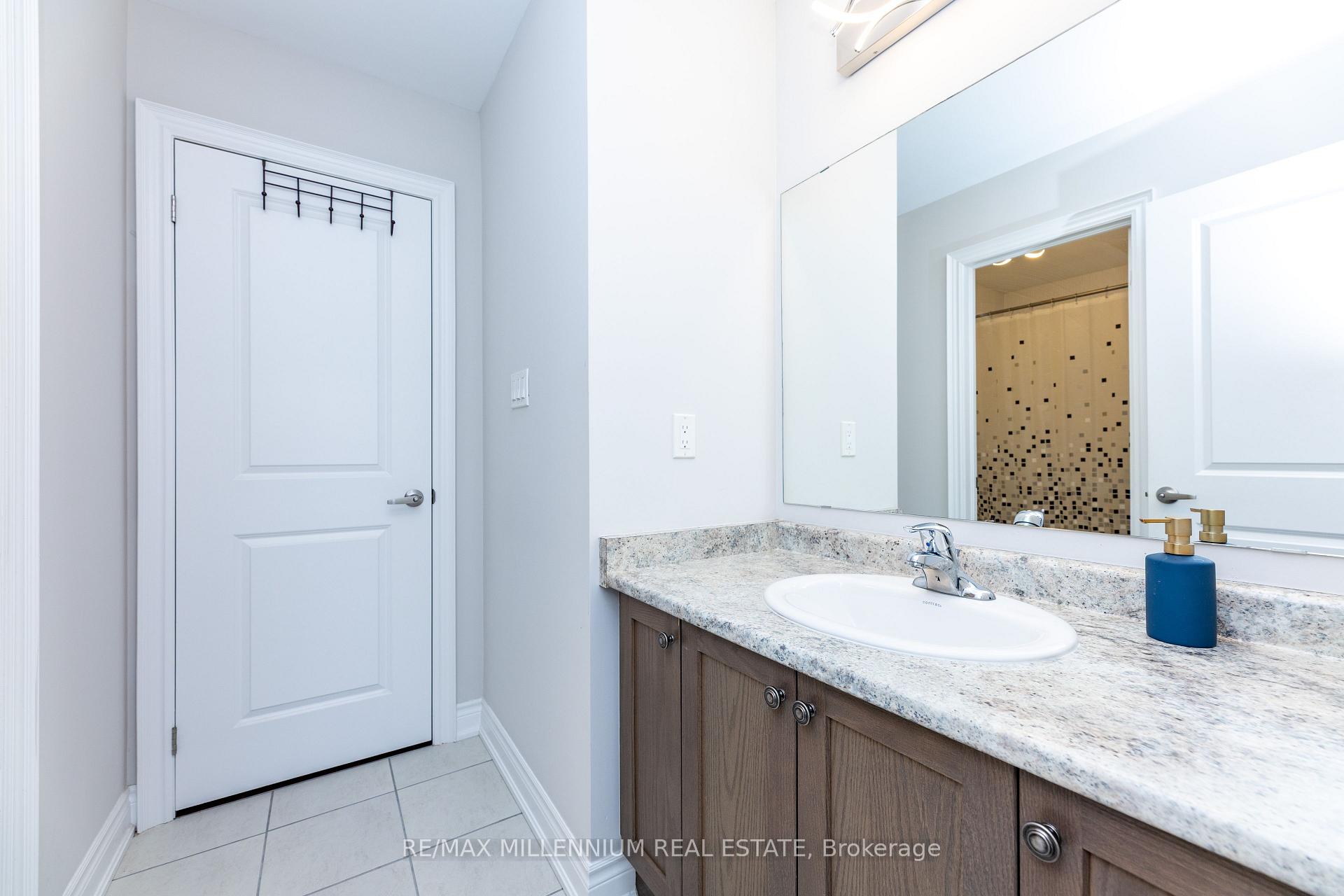 Photo 26 of 40 Frederick Pearson Street, East Gwillimbury, Queensville — HOMEH