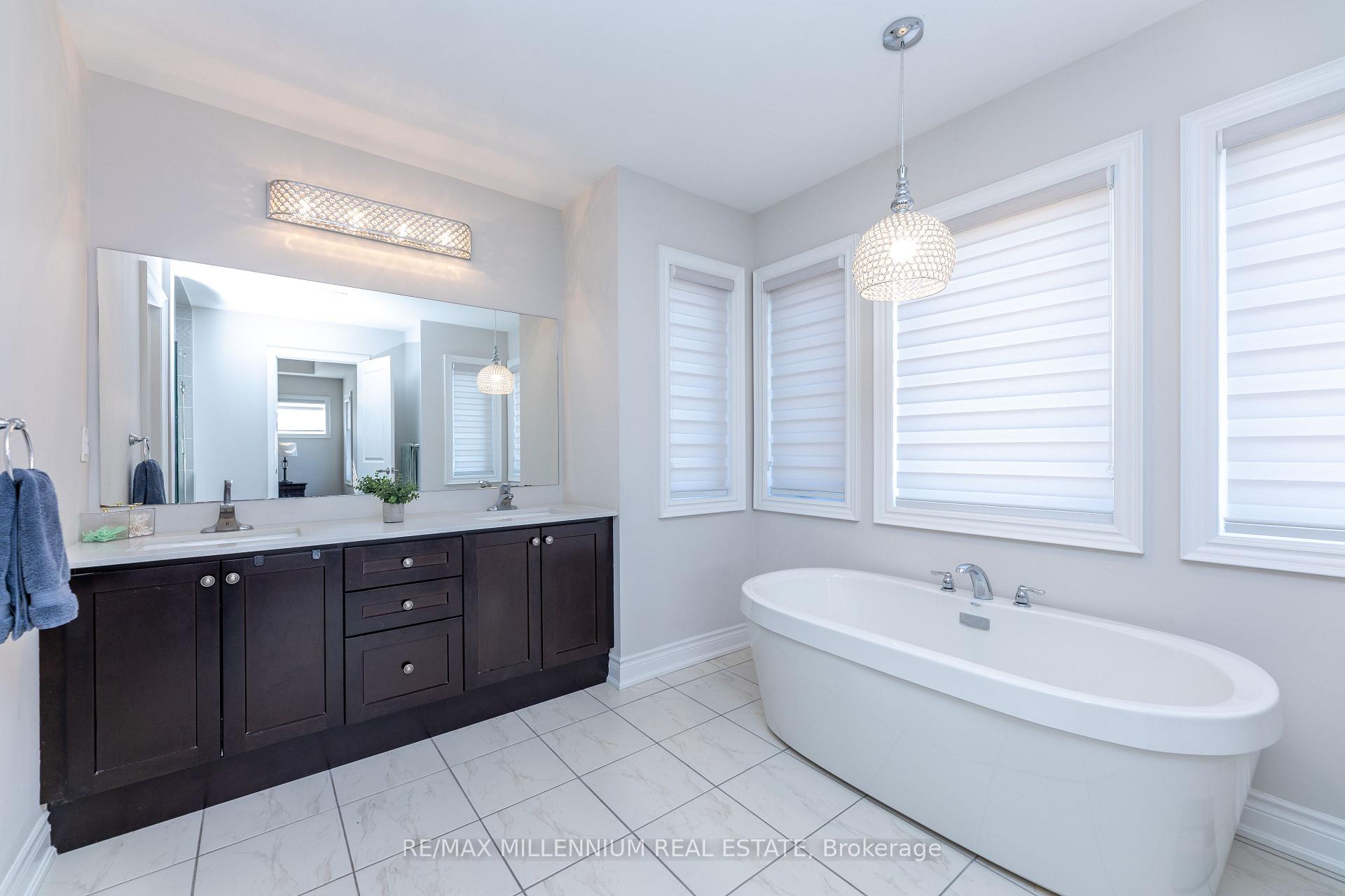 Photo 40 of 40 Frederick Pearson Street, East Gwillimbury, Queensville — HOMEH