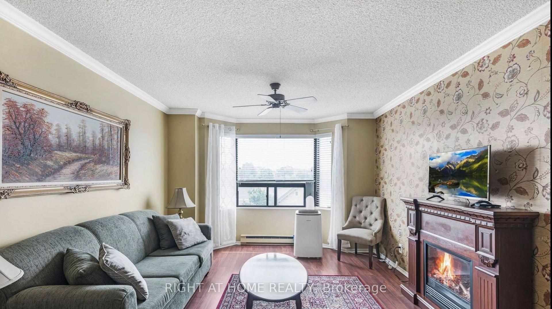 Photo 5 of Unit 402, 41 Ash Street, Uxbridge — HOMEH